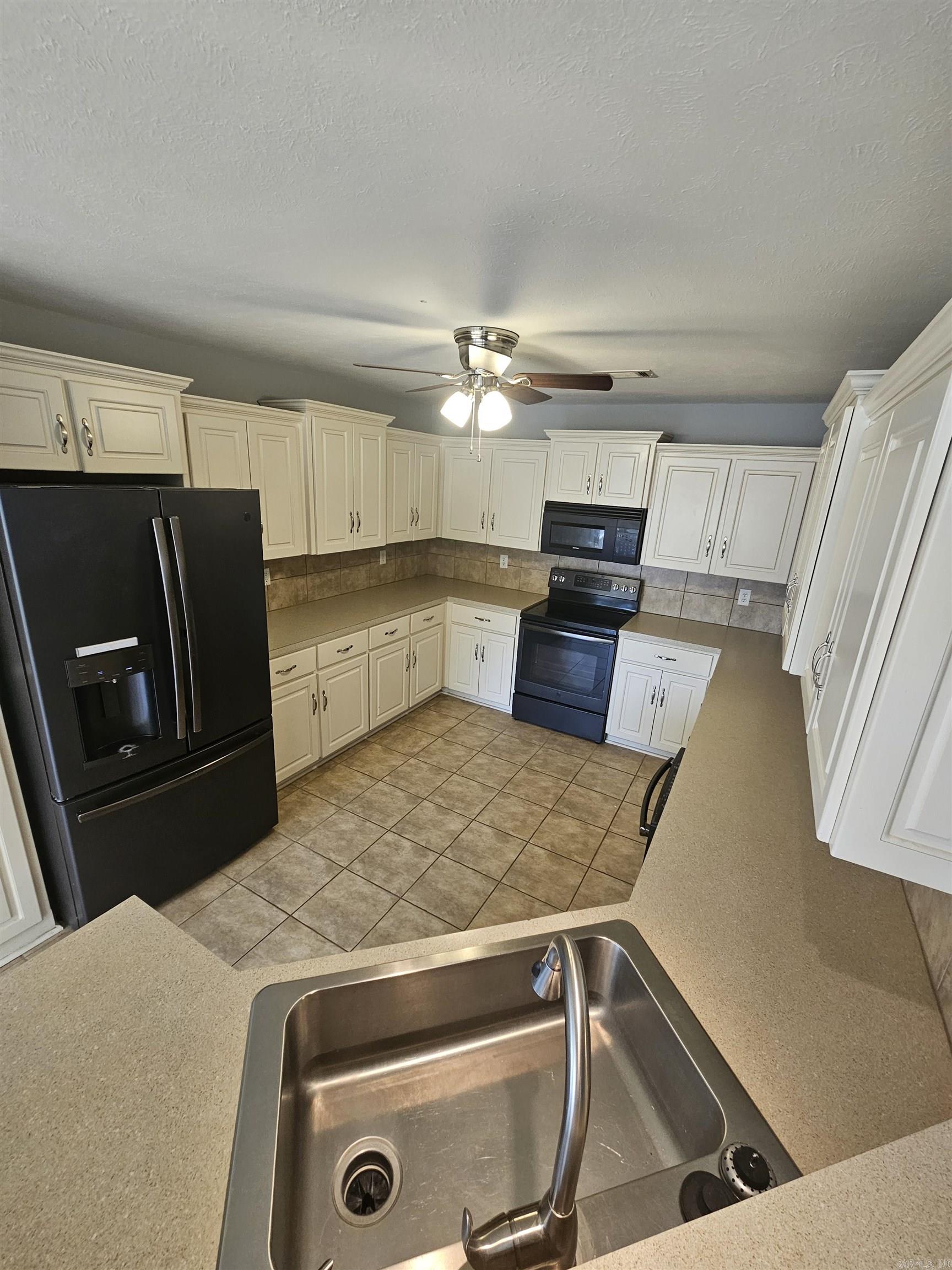 West Oaks - Residential Lease