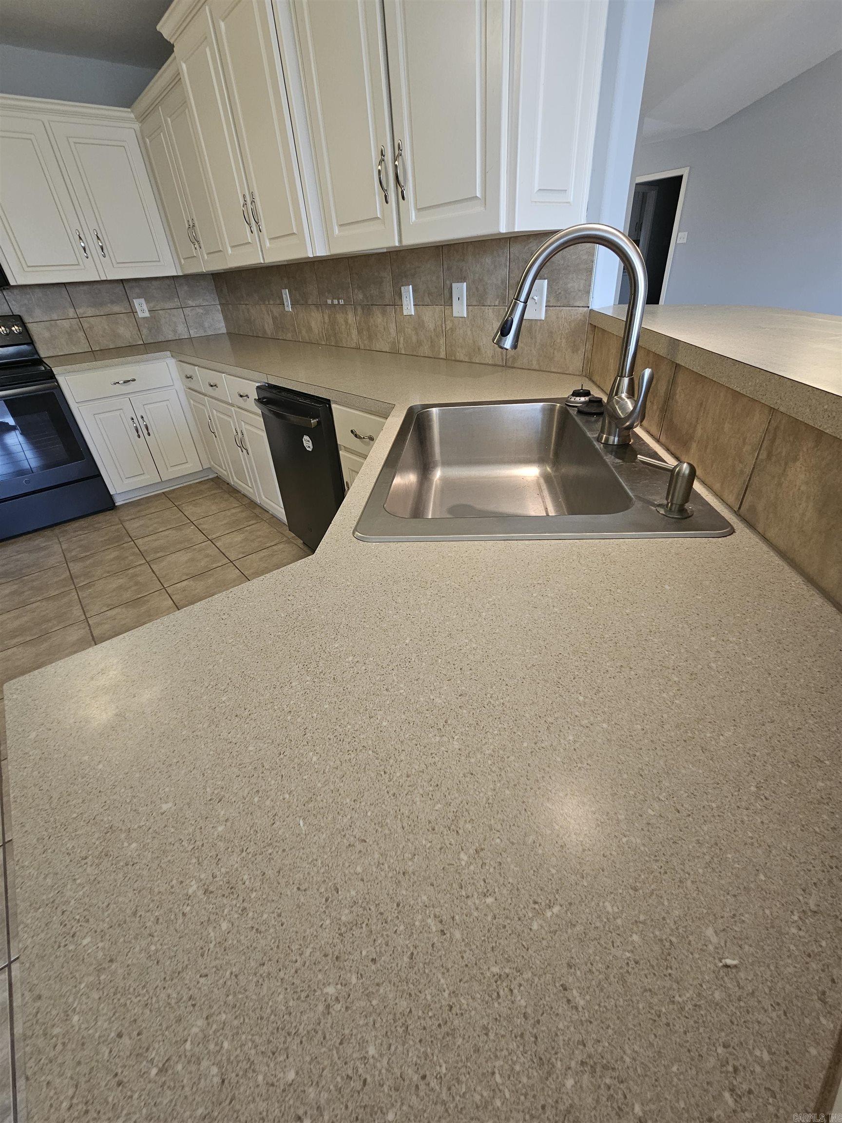 West Oaks - Residential Lease