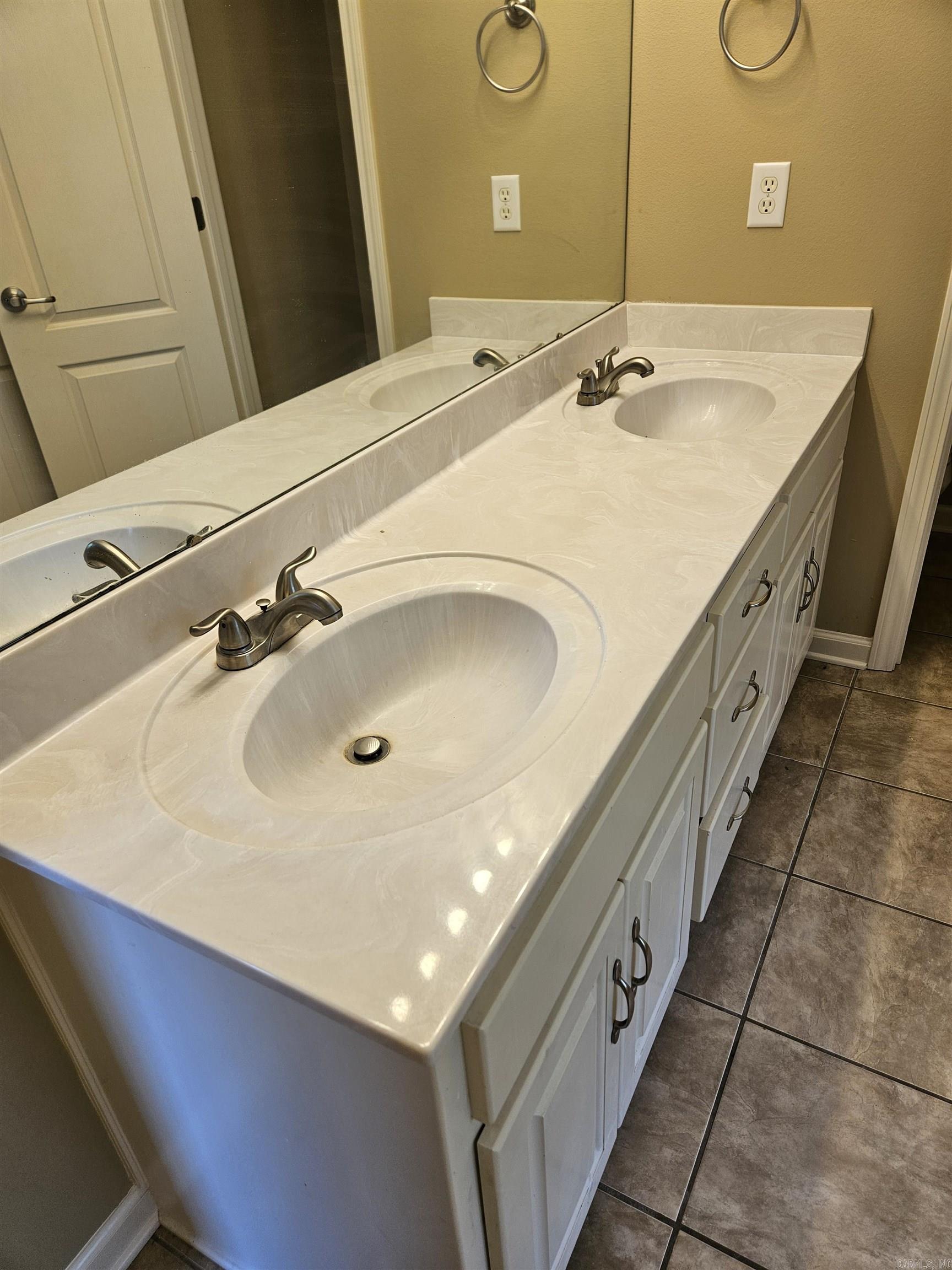 West Oaks - Residential Lease