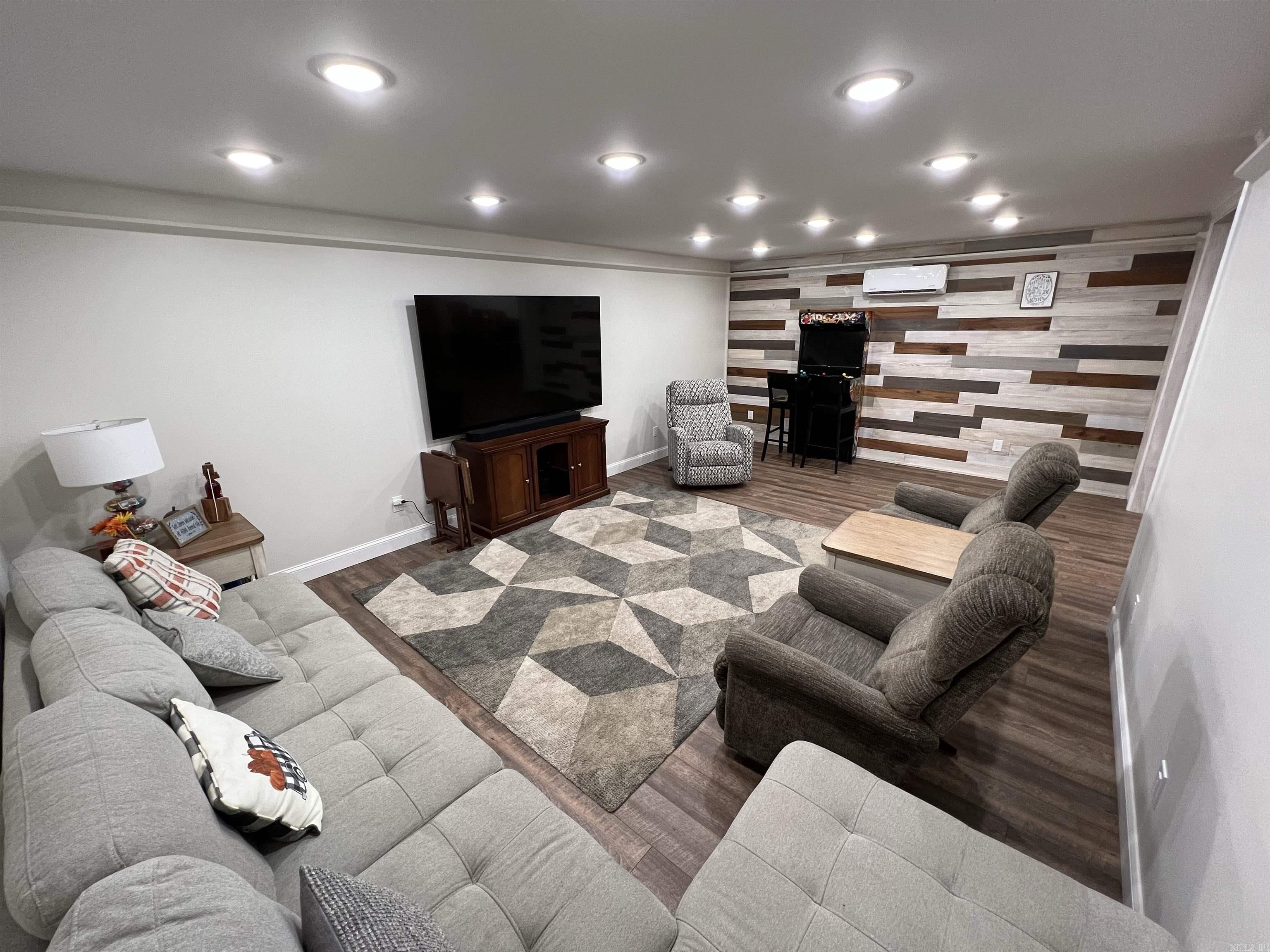 Metes & Bounds - Commercial Sale