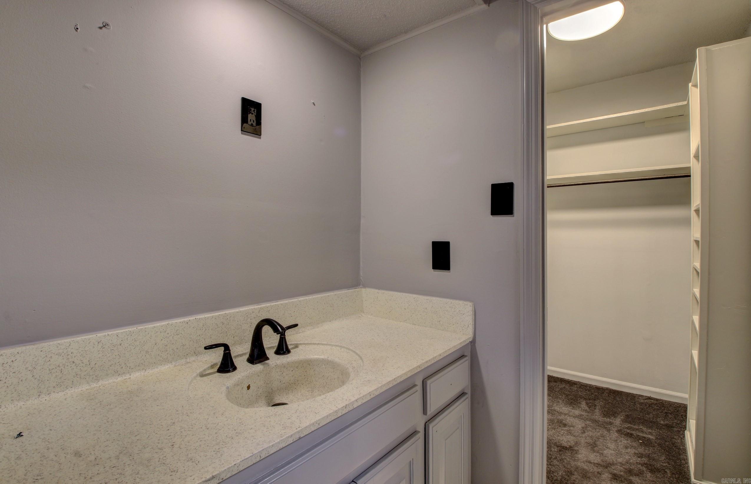 MAUMELLE CLUB MANOR TO CRYSTAL - Residential