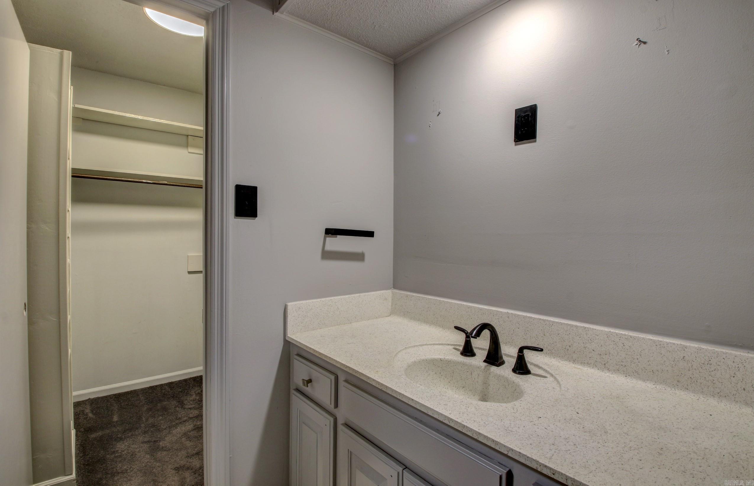 MAUMELLE CLUB MANOR TO CRYSTAL - Residential