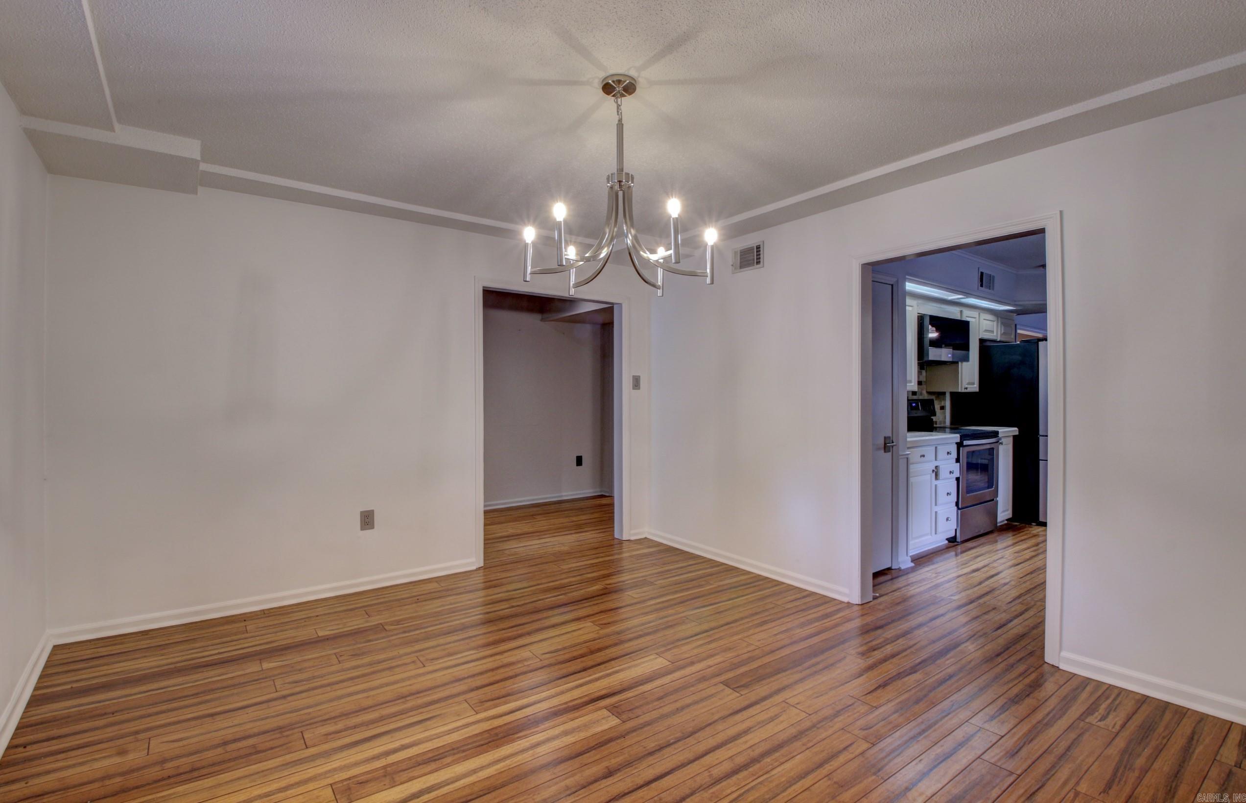 MAUMELLE CLUB MANOR TO CRYSTAL - Residential