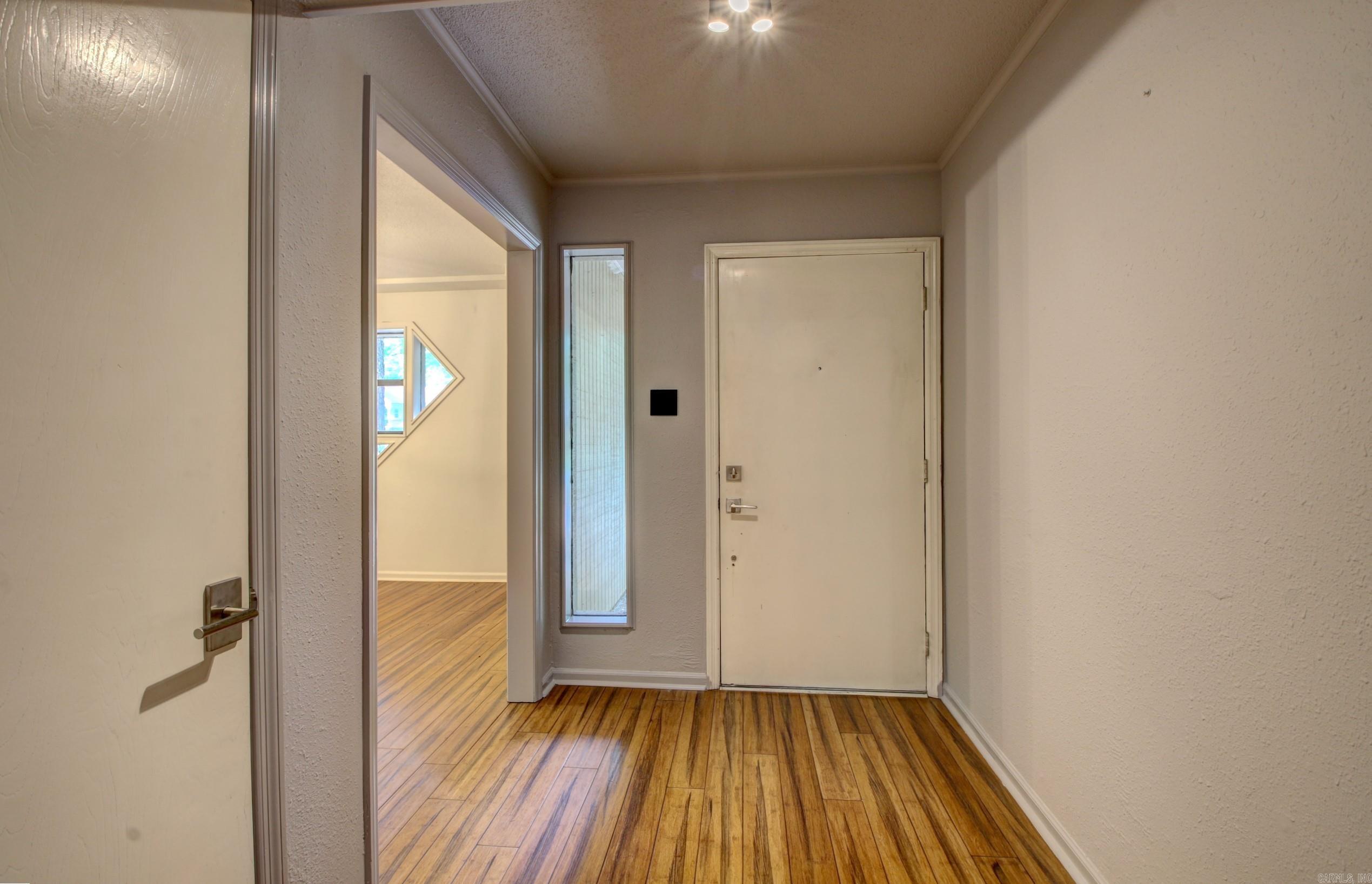 MAUMELLE CLUB MANOR TO CRYSTAL - Residential