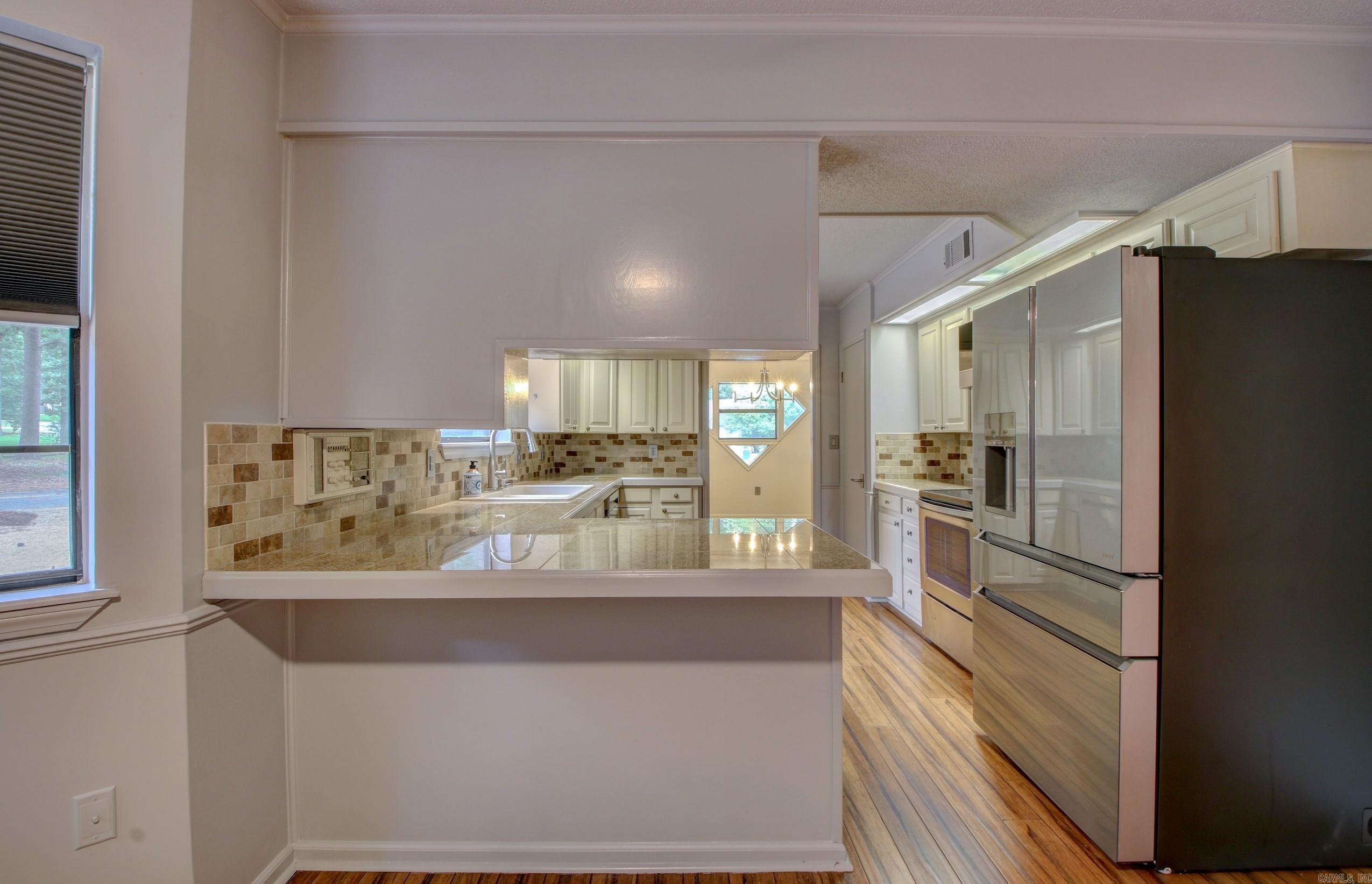 MAUMELLE CLUB MANOR TO CRYSTAL - Residential