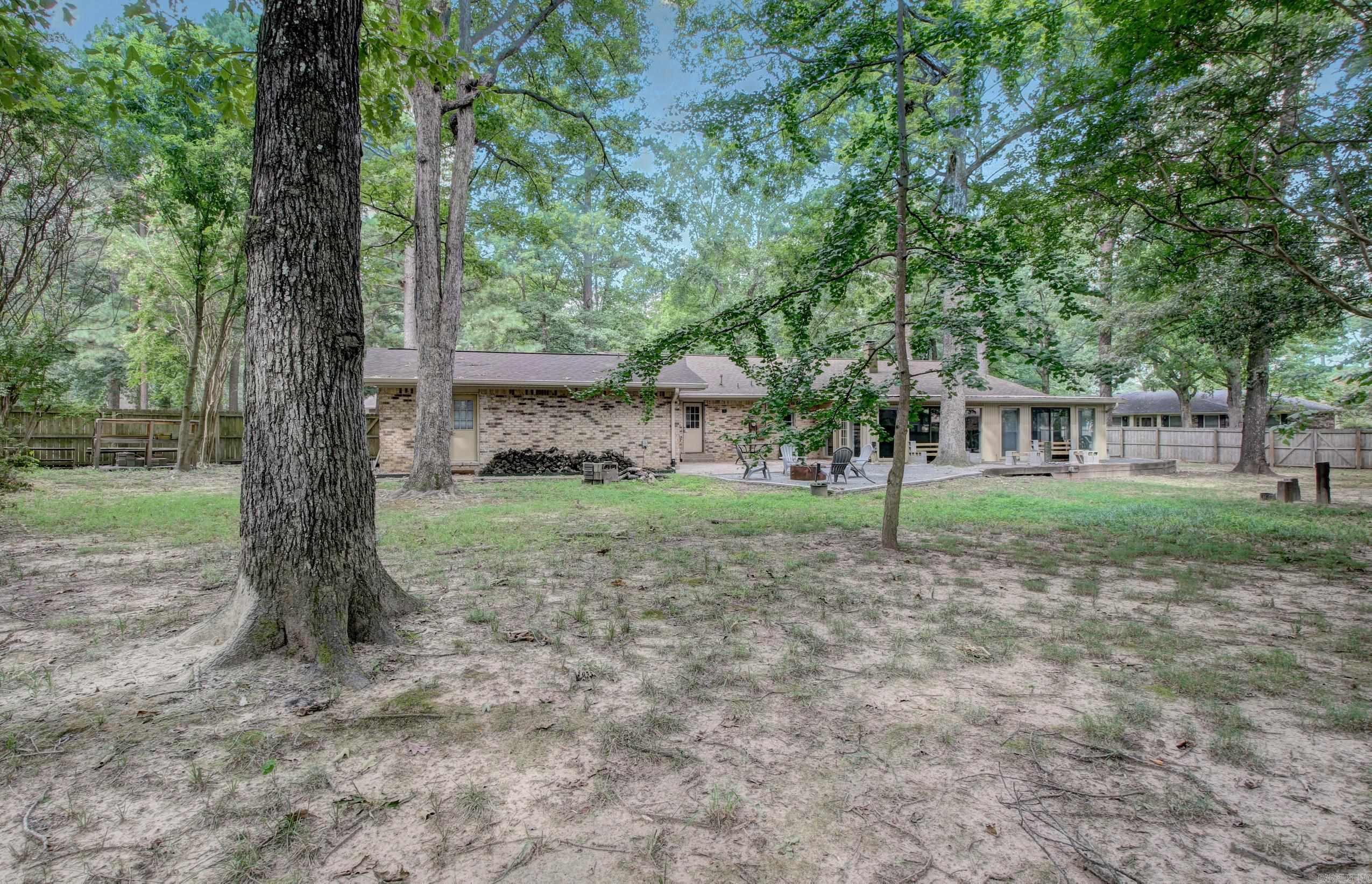 MAUMELLE CLUB MANOR TO CRYSTAL - Residential