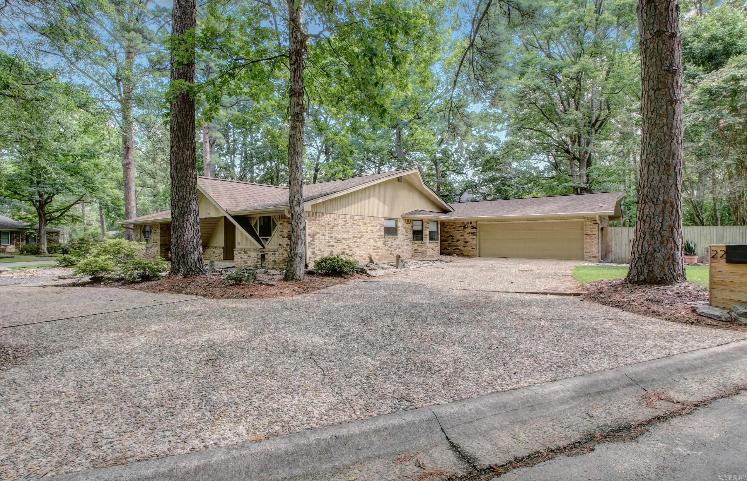 MAUMELLE CLUB MANOR TO CRYSTAL - Residential