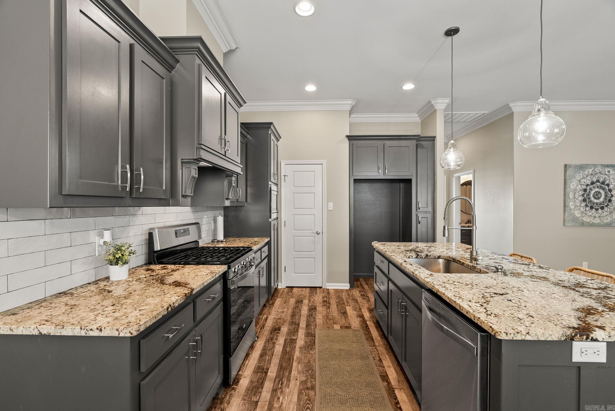 THE MAPLES - Residential