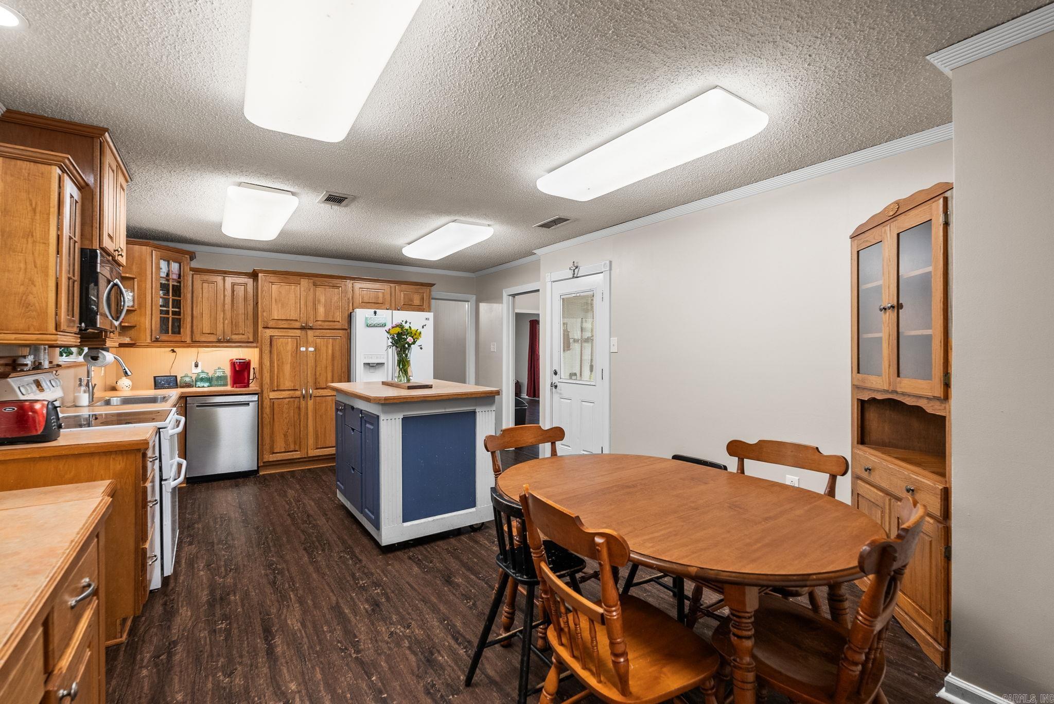 INDIAN HILLS - Residential