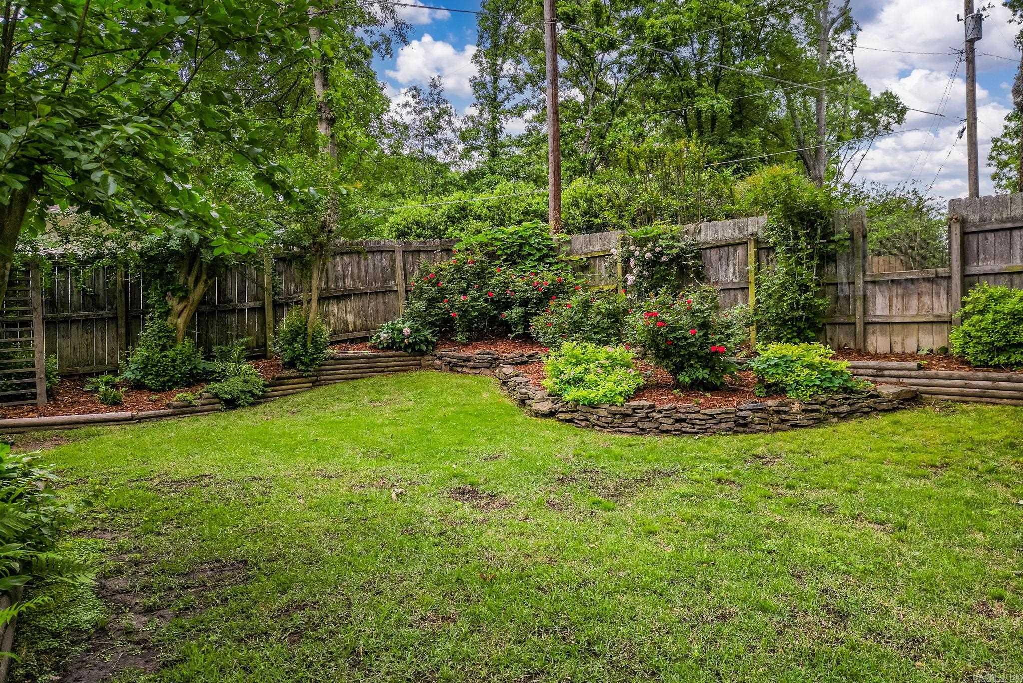 INDIAN HILLS - Residential