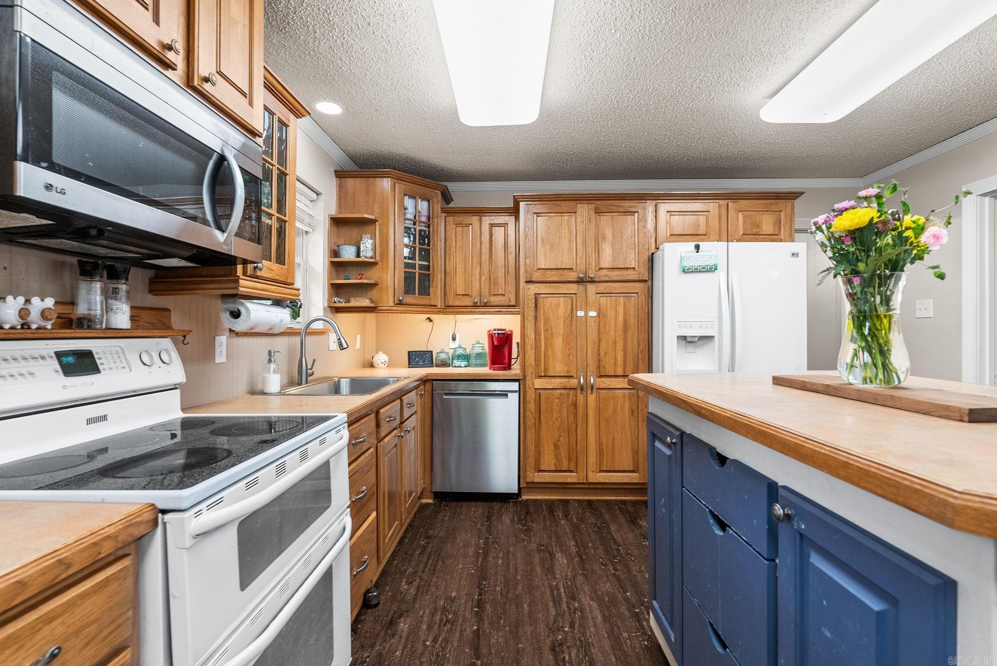 INDIAN HILLS - Residential