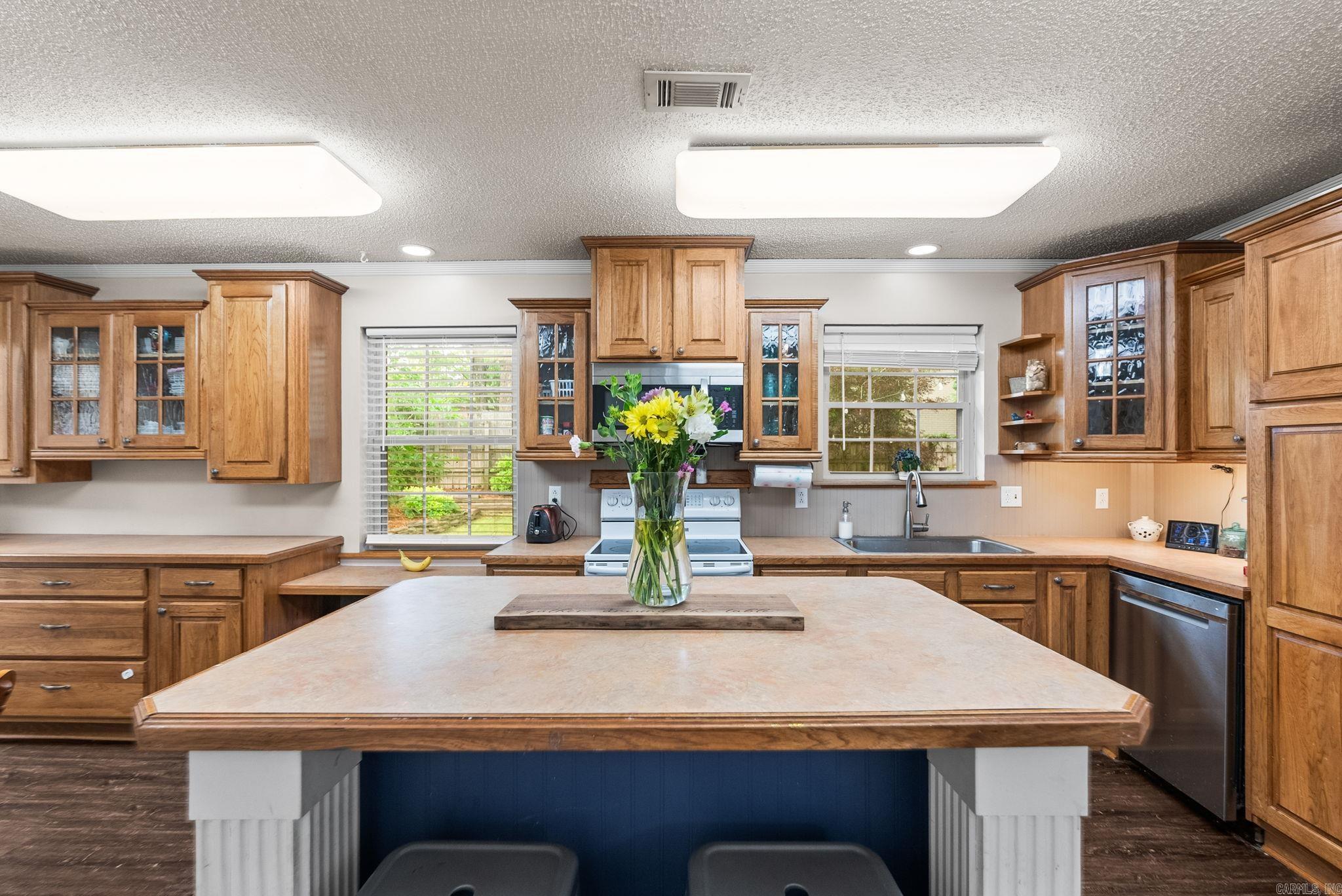 INDIAN HILLS - Residential