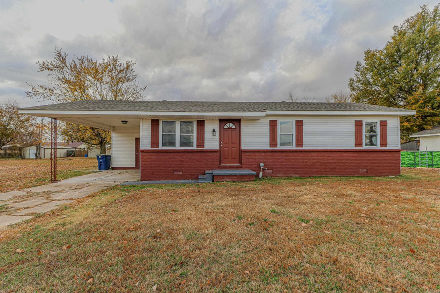 Explore this recently refreshed 975 sqft 3-bedroom, 1-bathroom residence tucked away in a serene corner of Marmaduke. Located on a tranquil dead-end street, the home boasts brand-new kitchen cabinets, countertops, and appliances. It's been treated to fresh paint, new flooring throughout, and all-new interior doors. The AC unit was just installed in 2023 and the roof is approximately two years old! With a double lot spanning 0.55 (home sits on .27 acres and extra lot is .28 acres) acres, there's ample outdoor space to enjoy. Schedule a showing to see how this simple, comfy home could be yours!