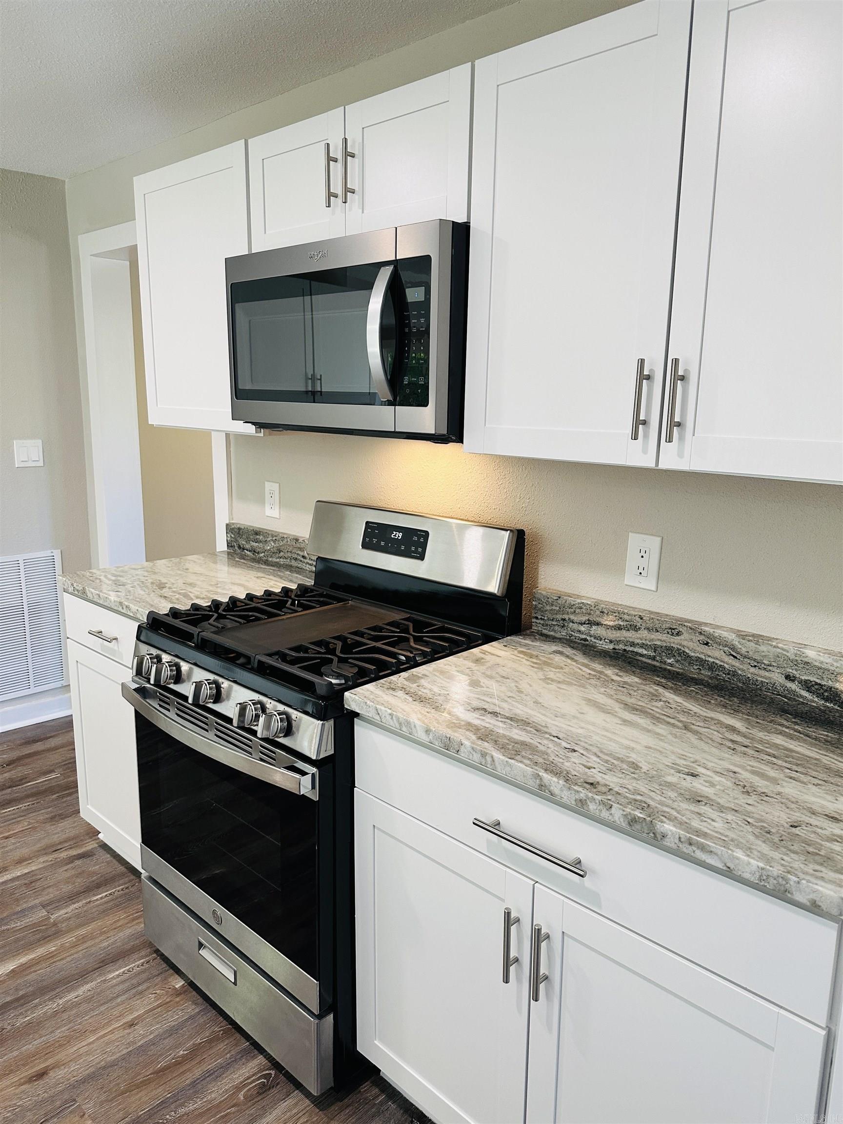 LUND & HILL (ORIGINAL TOWN) - Residential