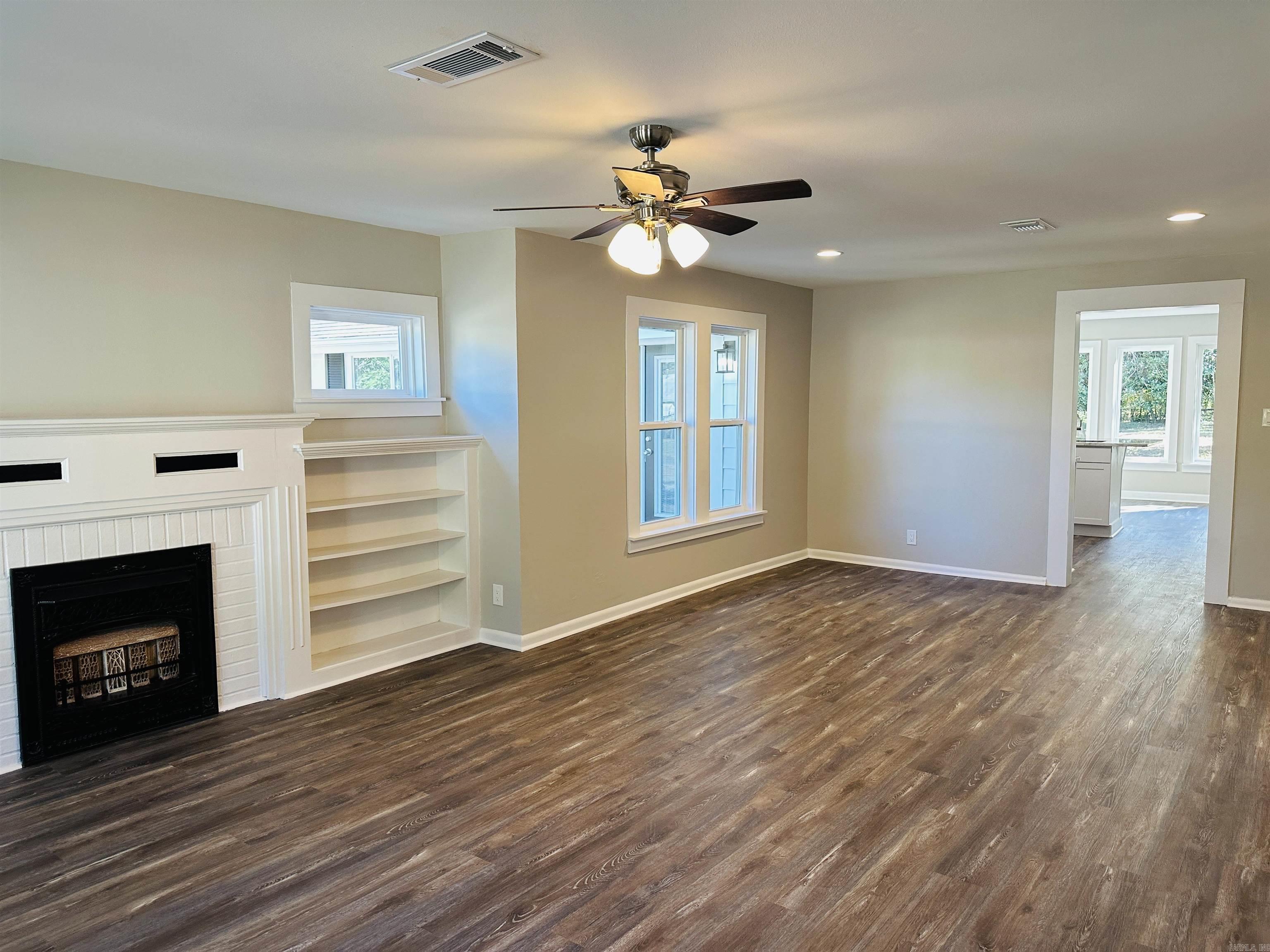 LUND & HILL (ORIGINAL TOWN) - Residential