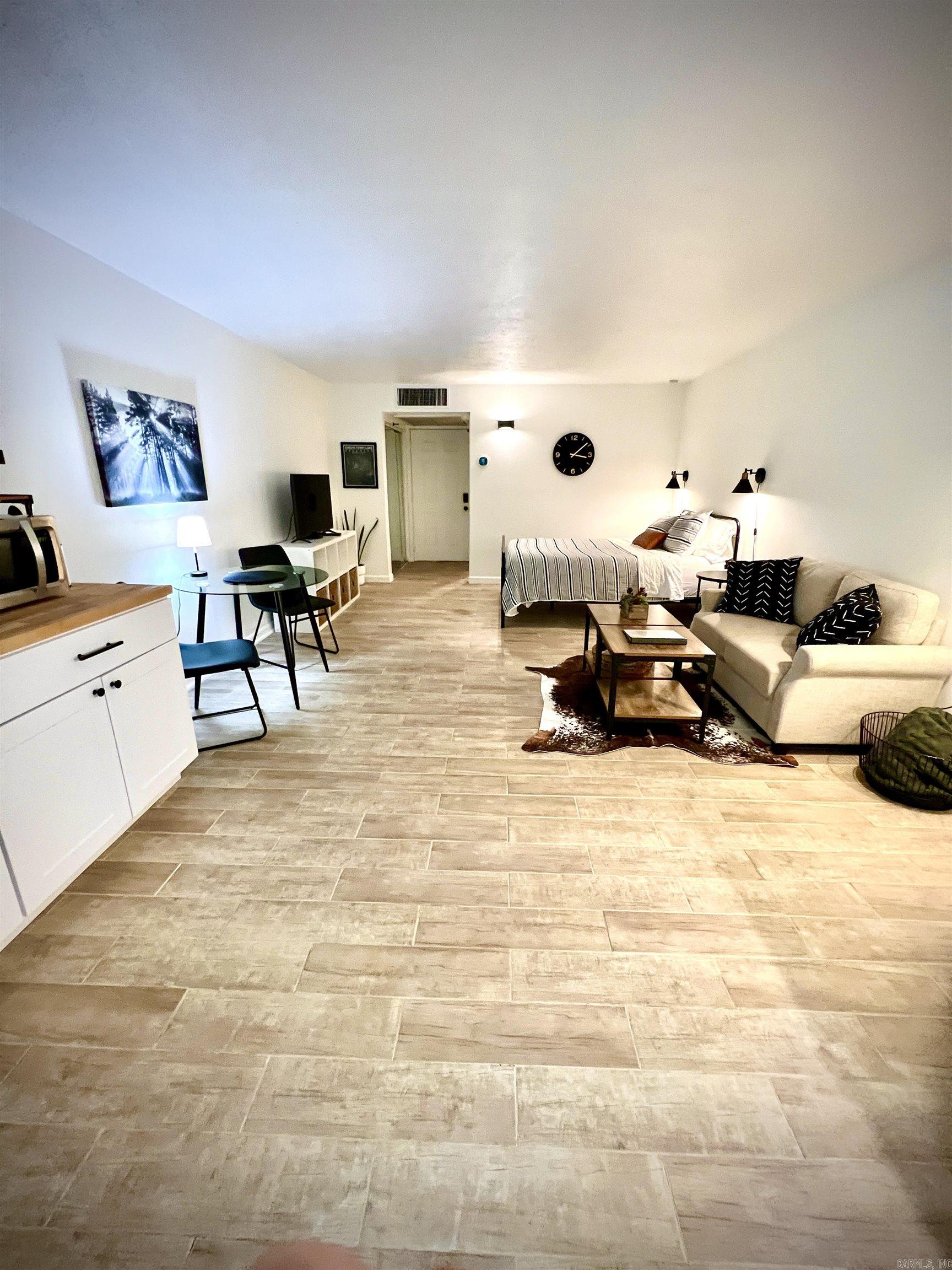 Summerhill Place Condos - Residential Lease