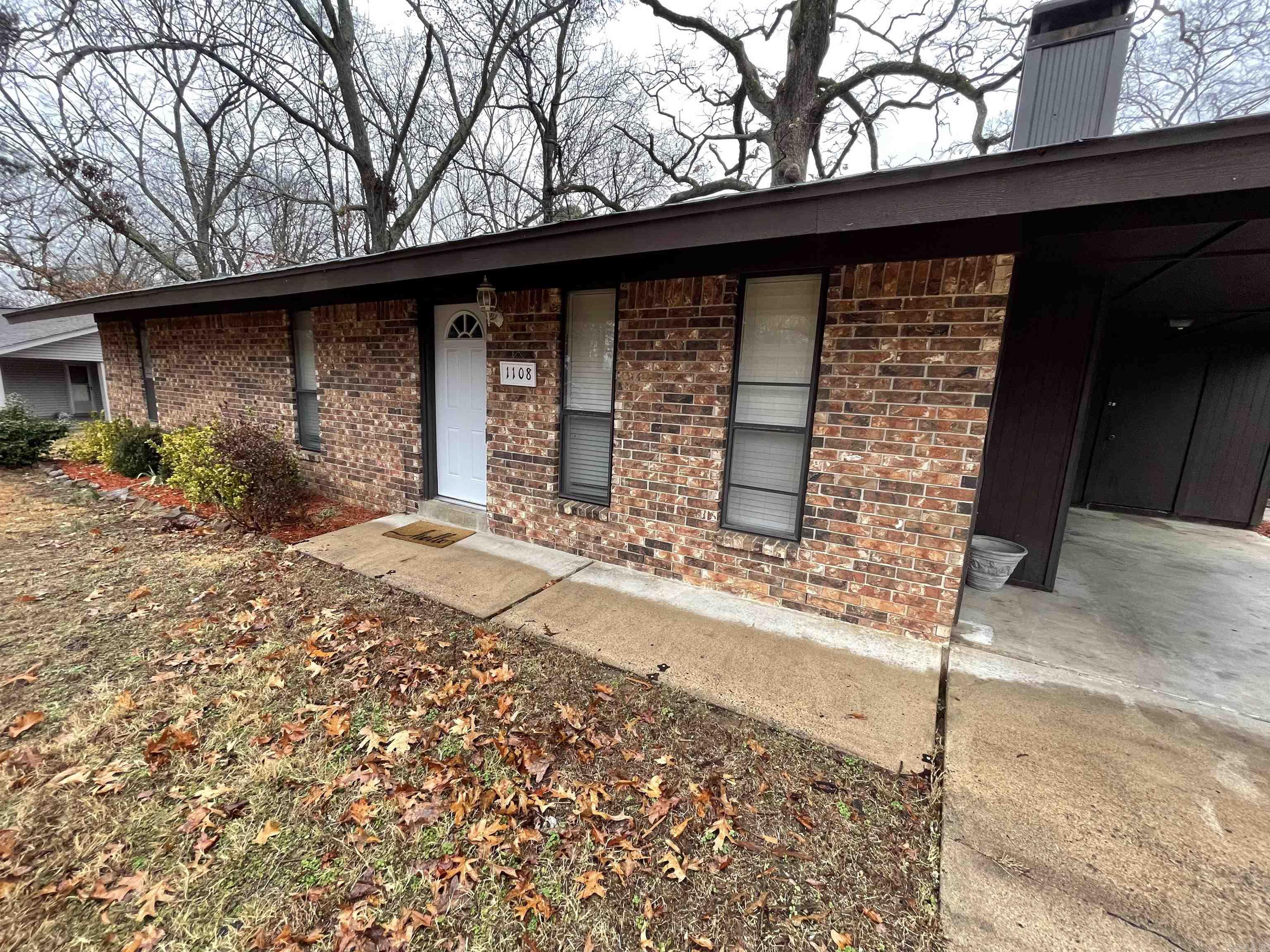 Towering Oaks - Residential Lease