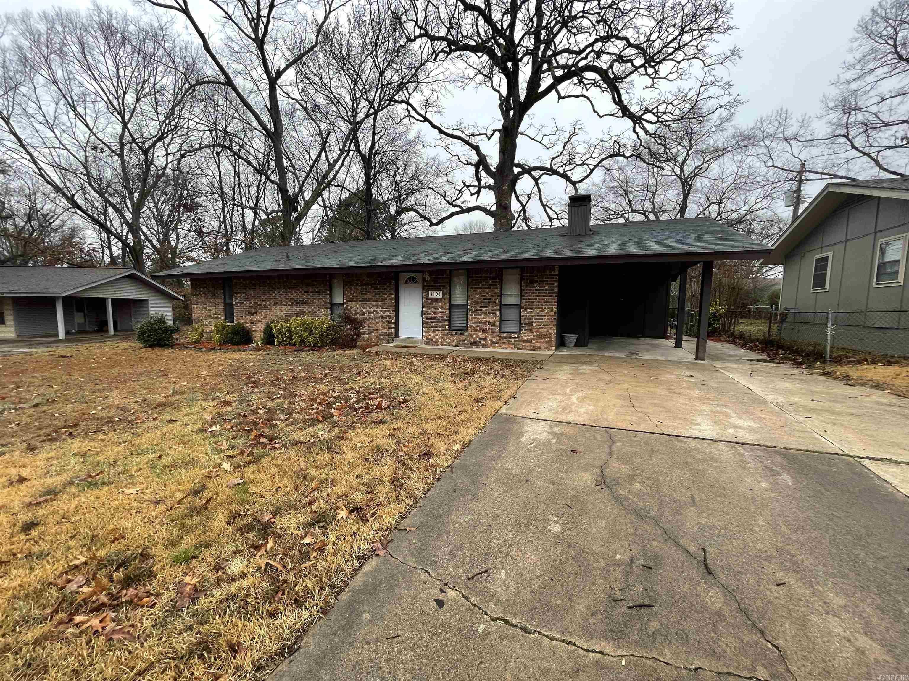 Towering Oaks - Residential Lease