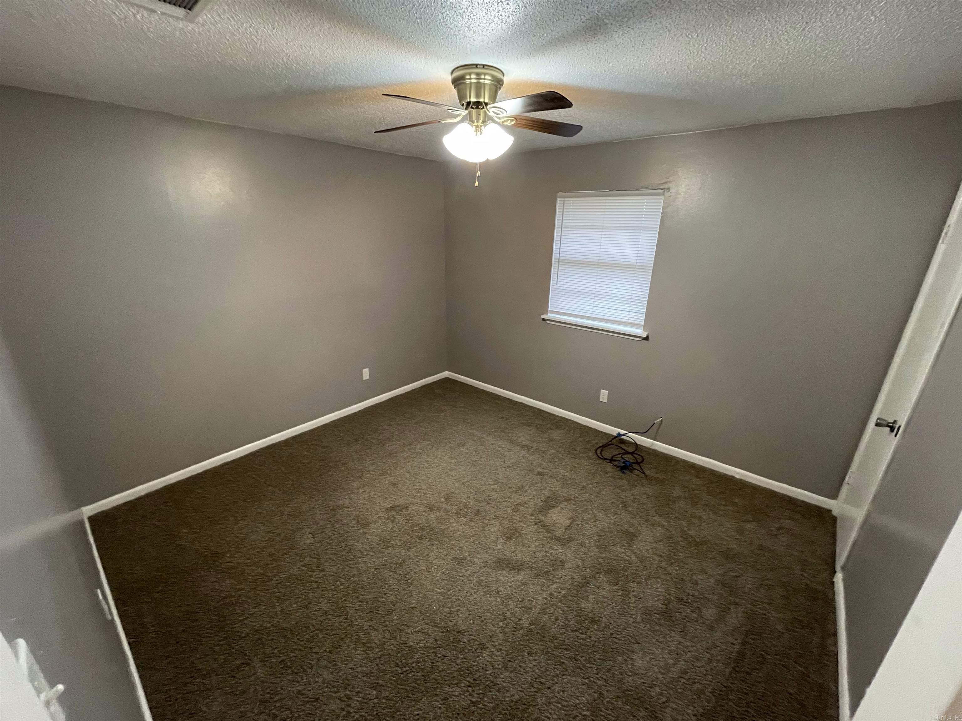 Towering Oaks - Residential Lease