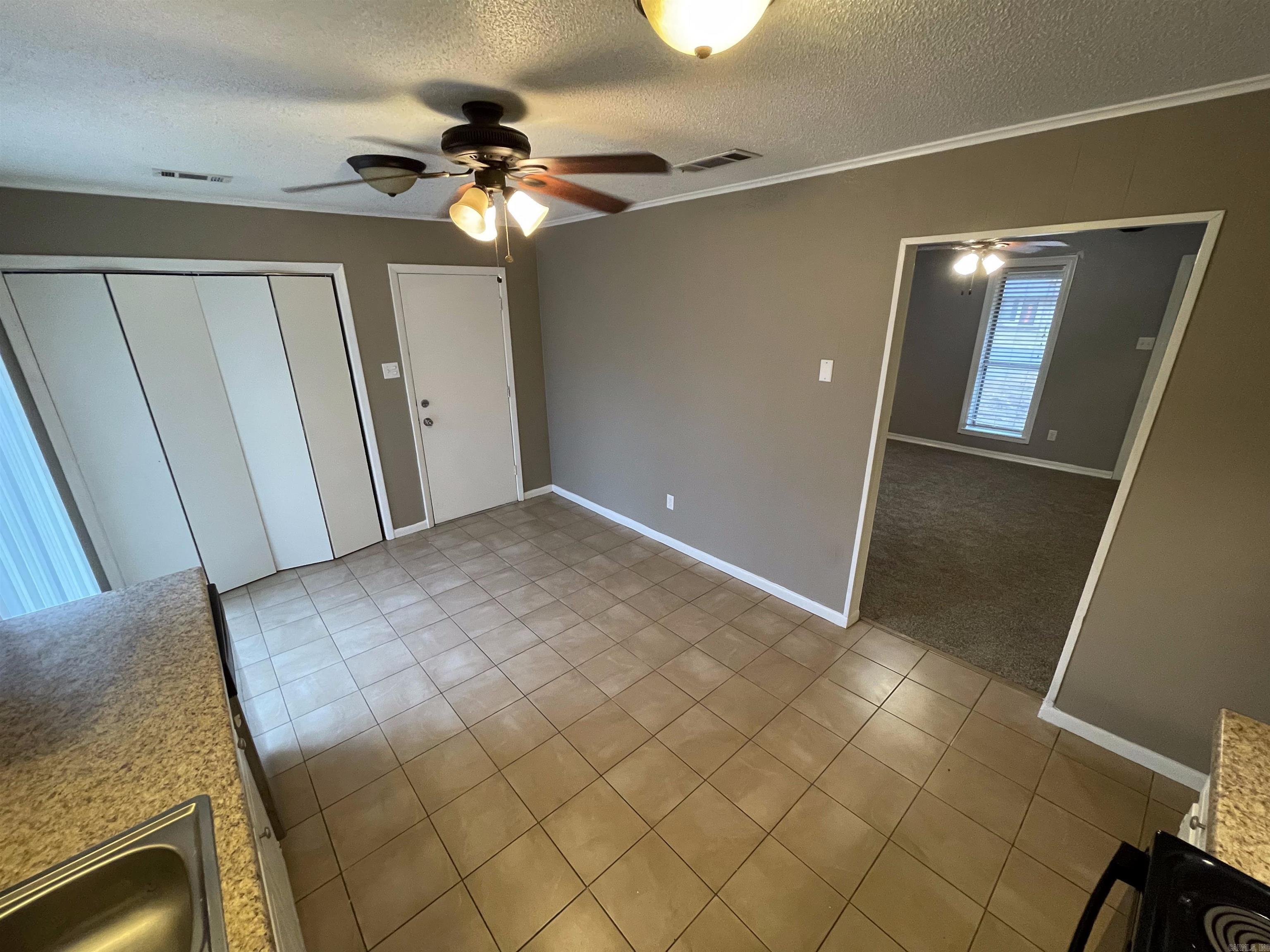 Towering Oaks - Residential Lease