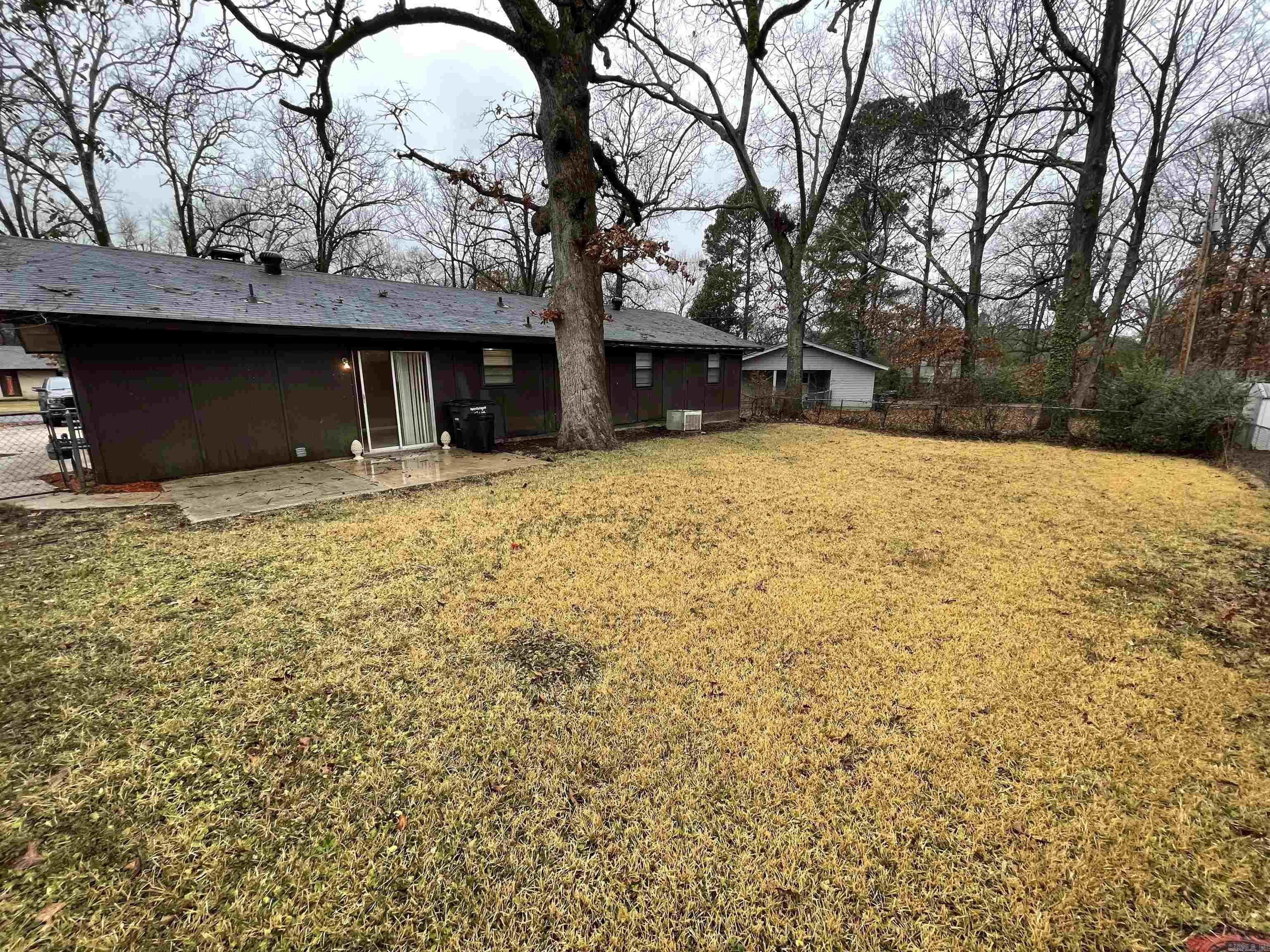 Towering Oaks - Residential Lease