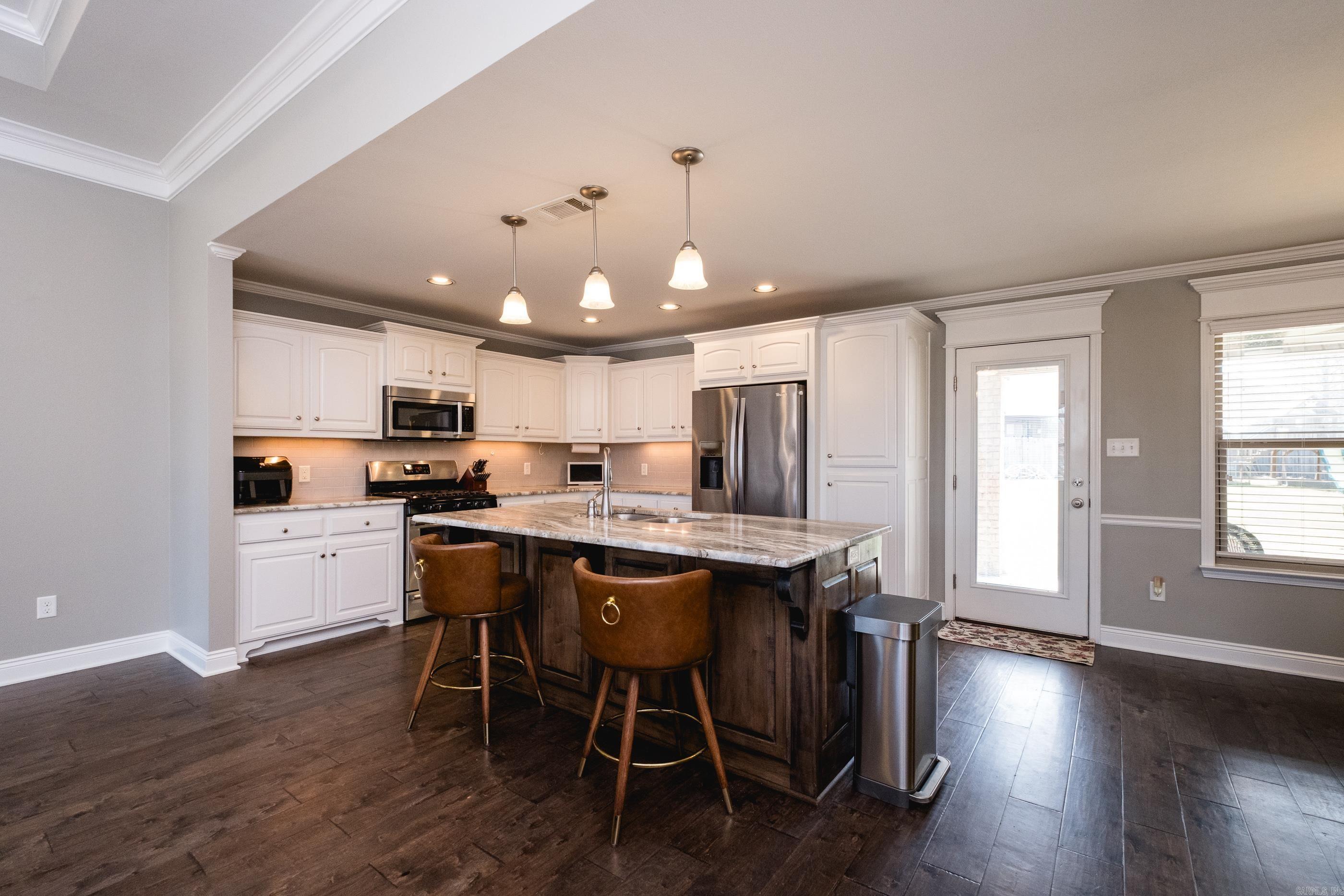 HICKORY HEIGHTS - Residential