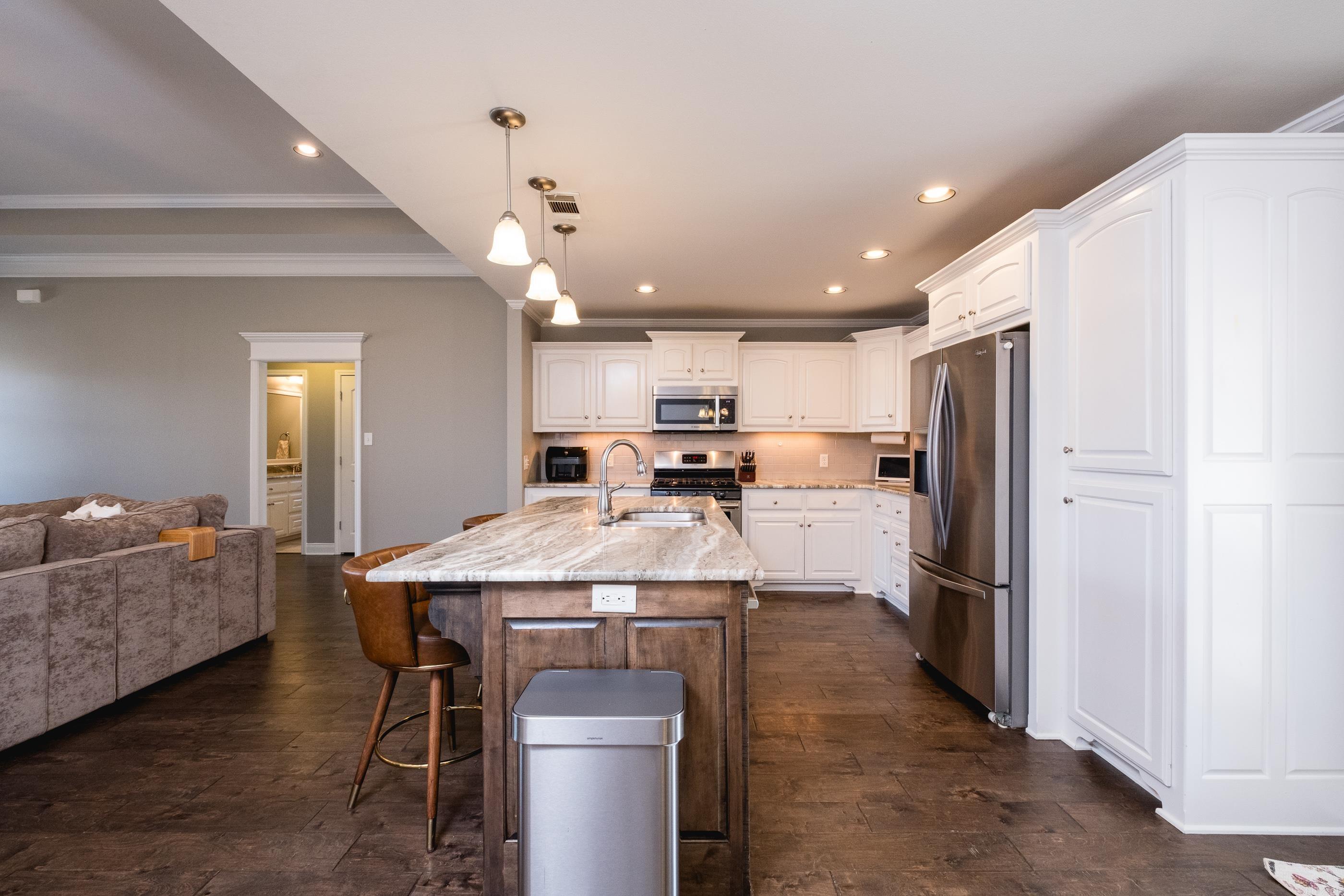 HICKORY HEIGHTS - Residential