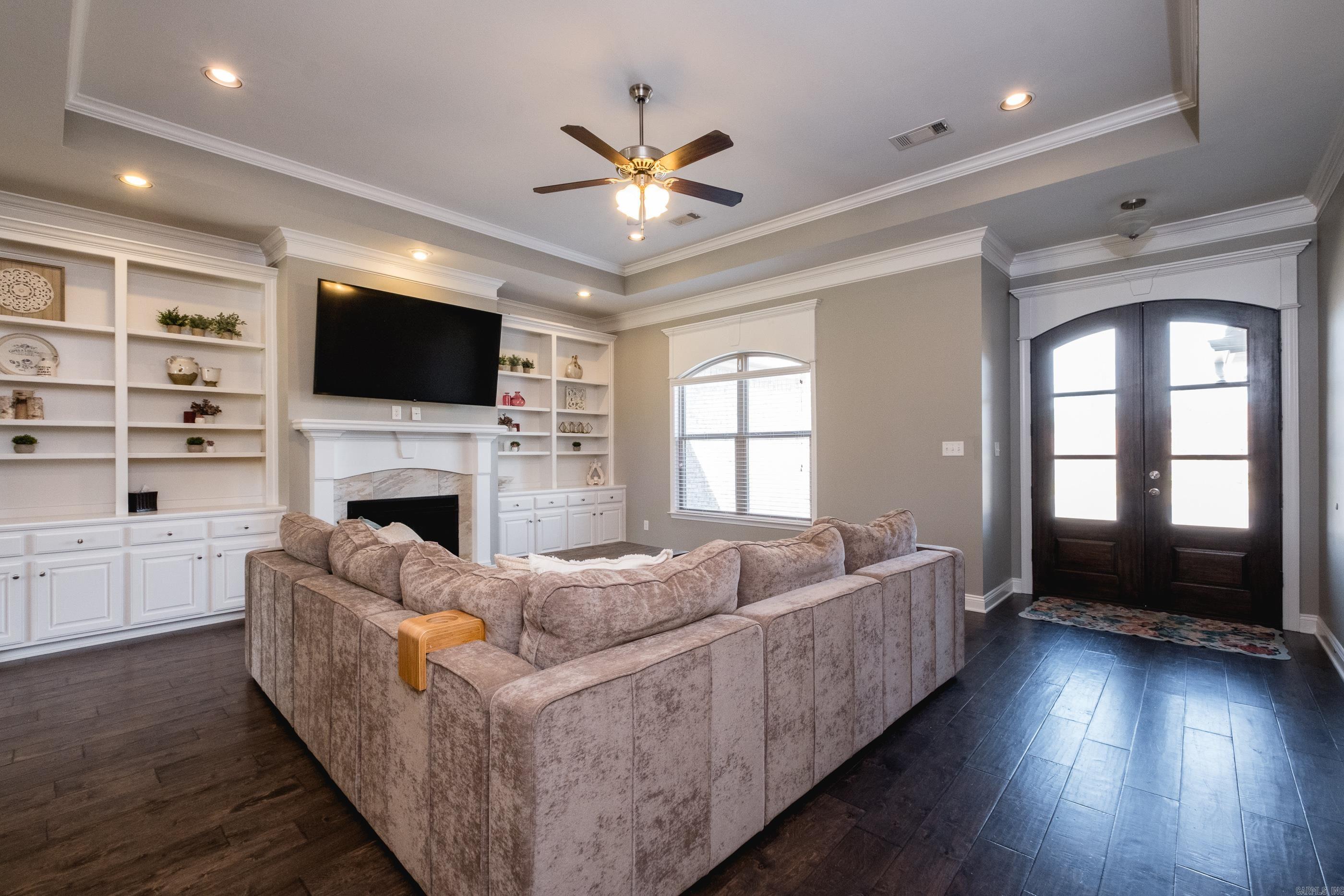 HICKORY HEIGHTS - Residential