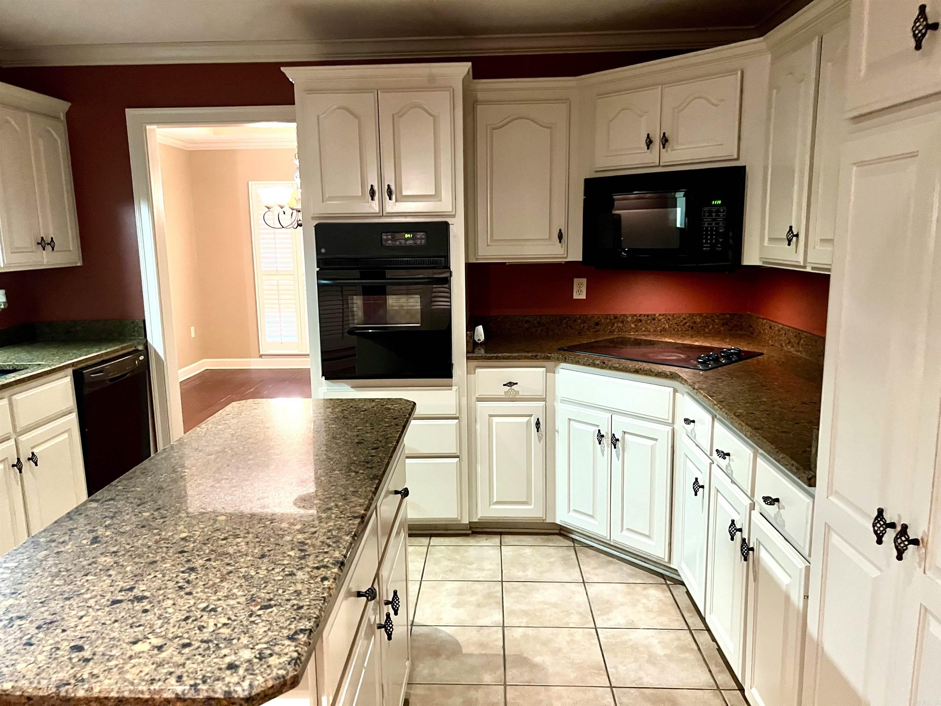 CLUB WEST ESTATES - Residential