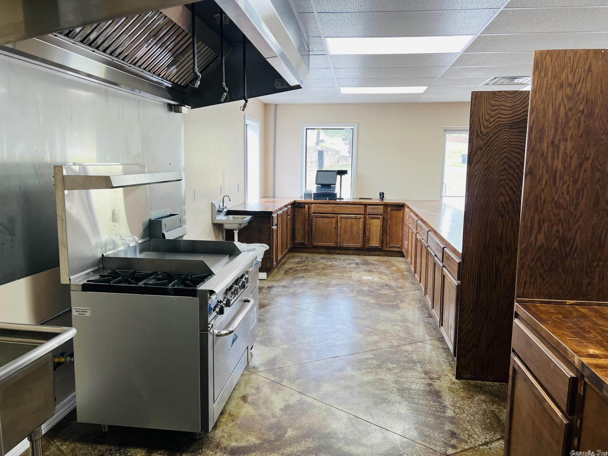 Metes & Bounds - Commercial Sale