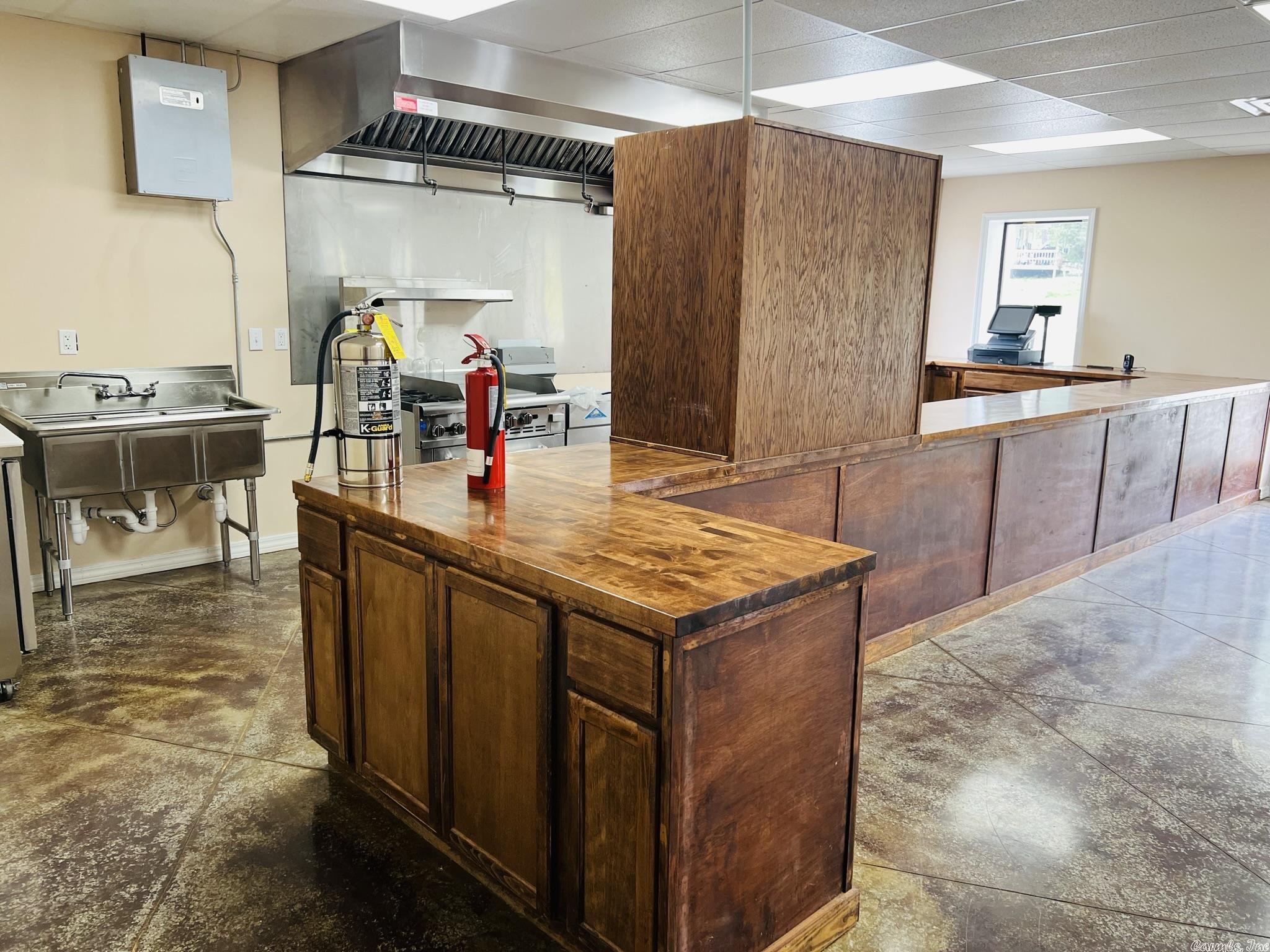 Metes & Bounds - Commercial Sale