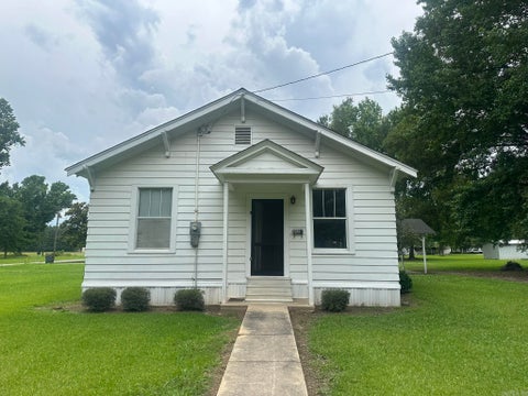 Photo of 803 N Noble St ST, Hamburg, AR 71646 (MLS # 26024234)