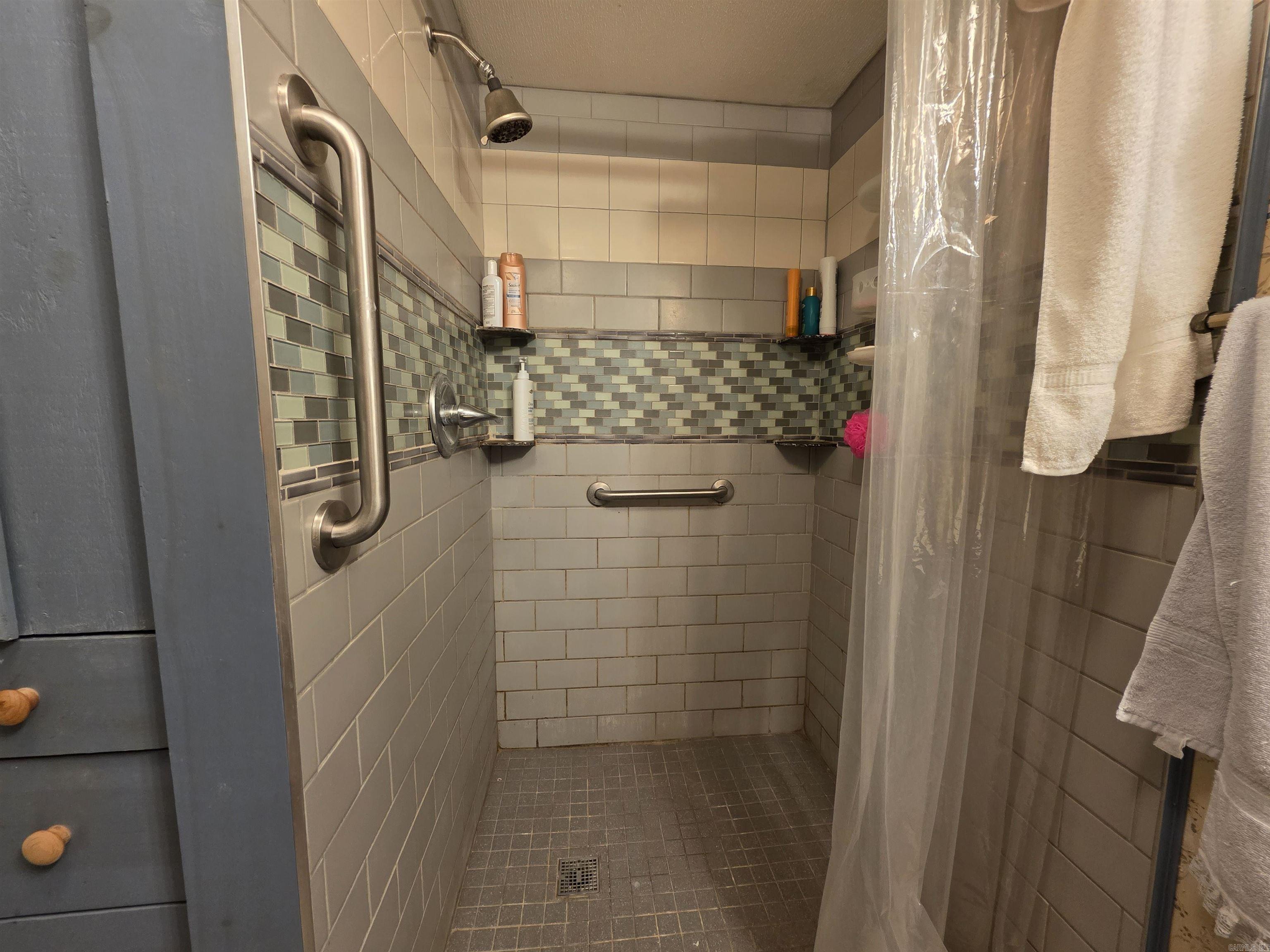 Pine Glen Acres - Residential