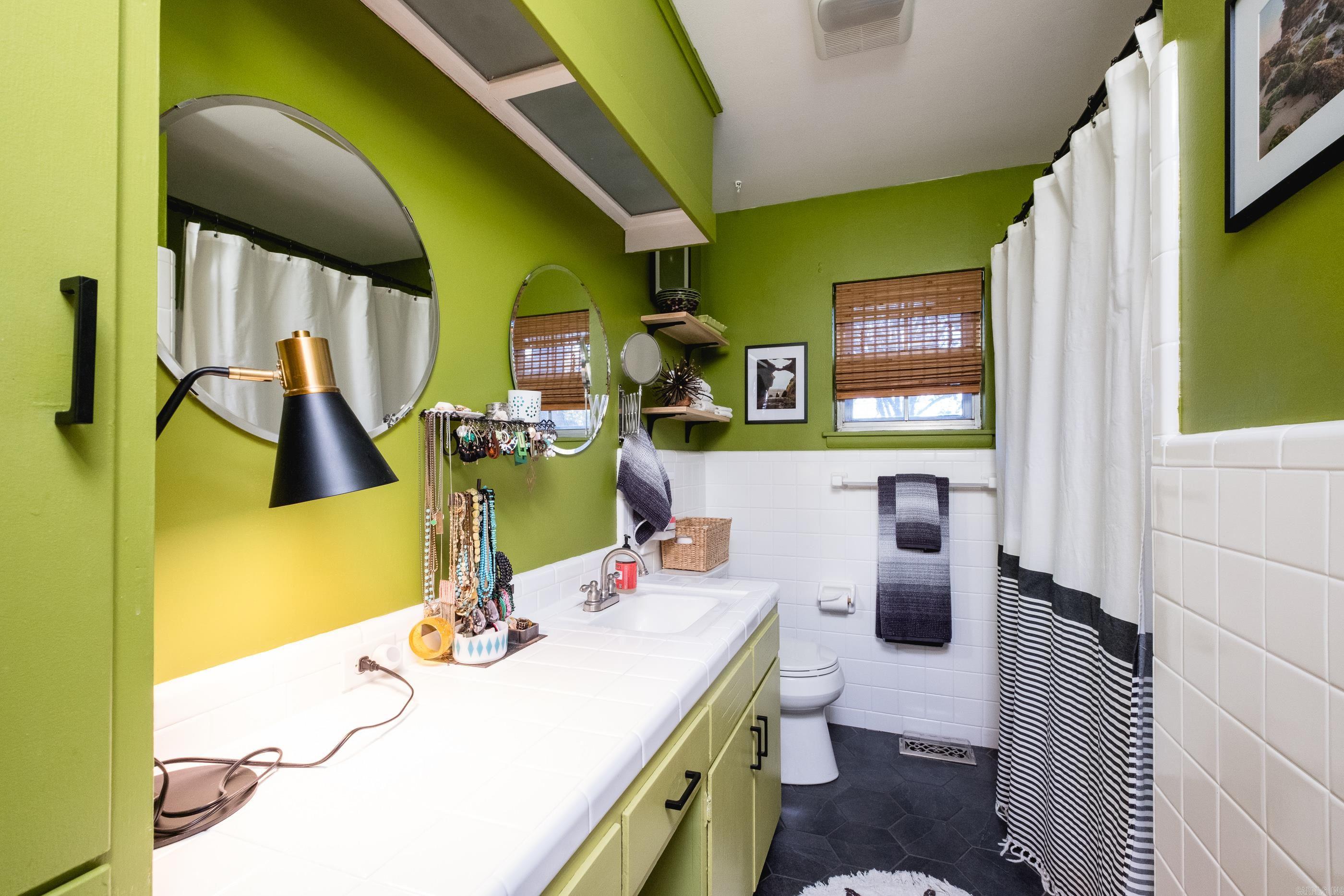 PLAZA HEIGHTS - Residential