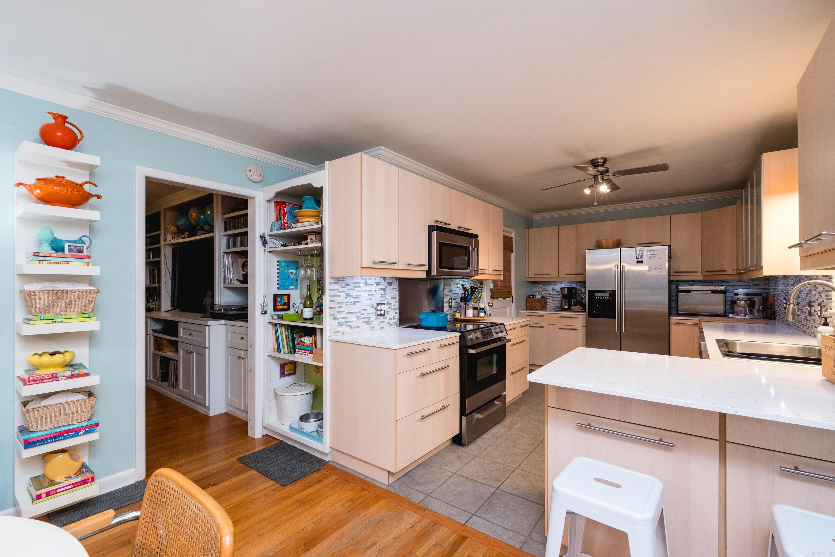 PLAZA HEIGHTS - Residential