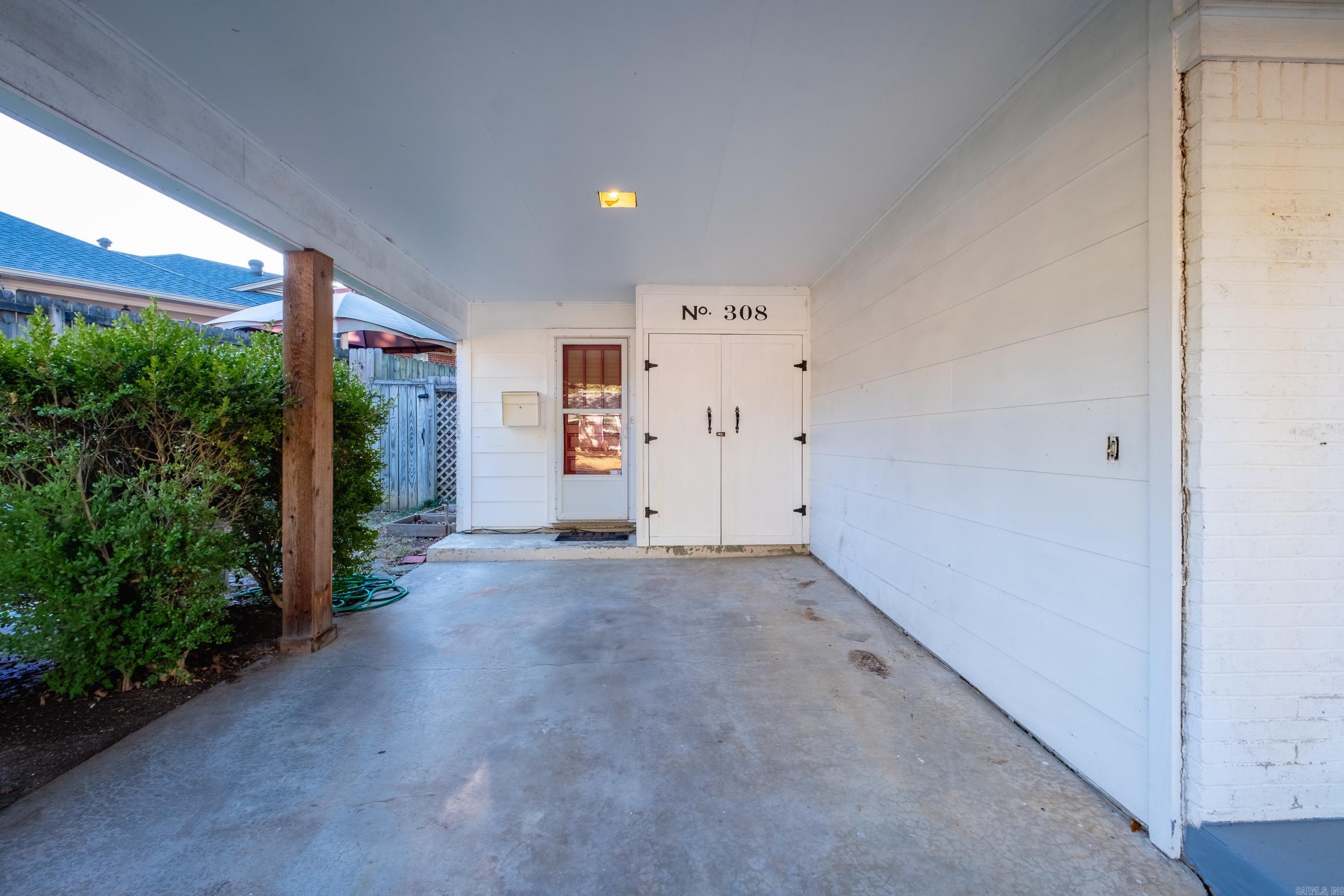 PLAZA HEIGHTS - Residential