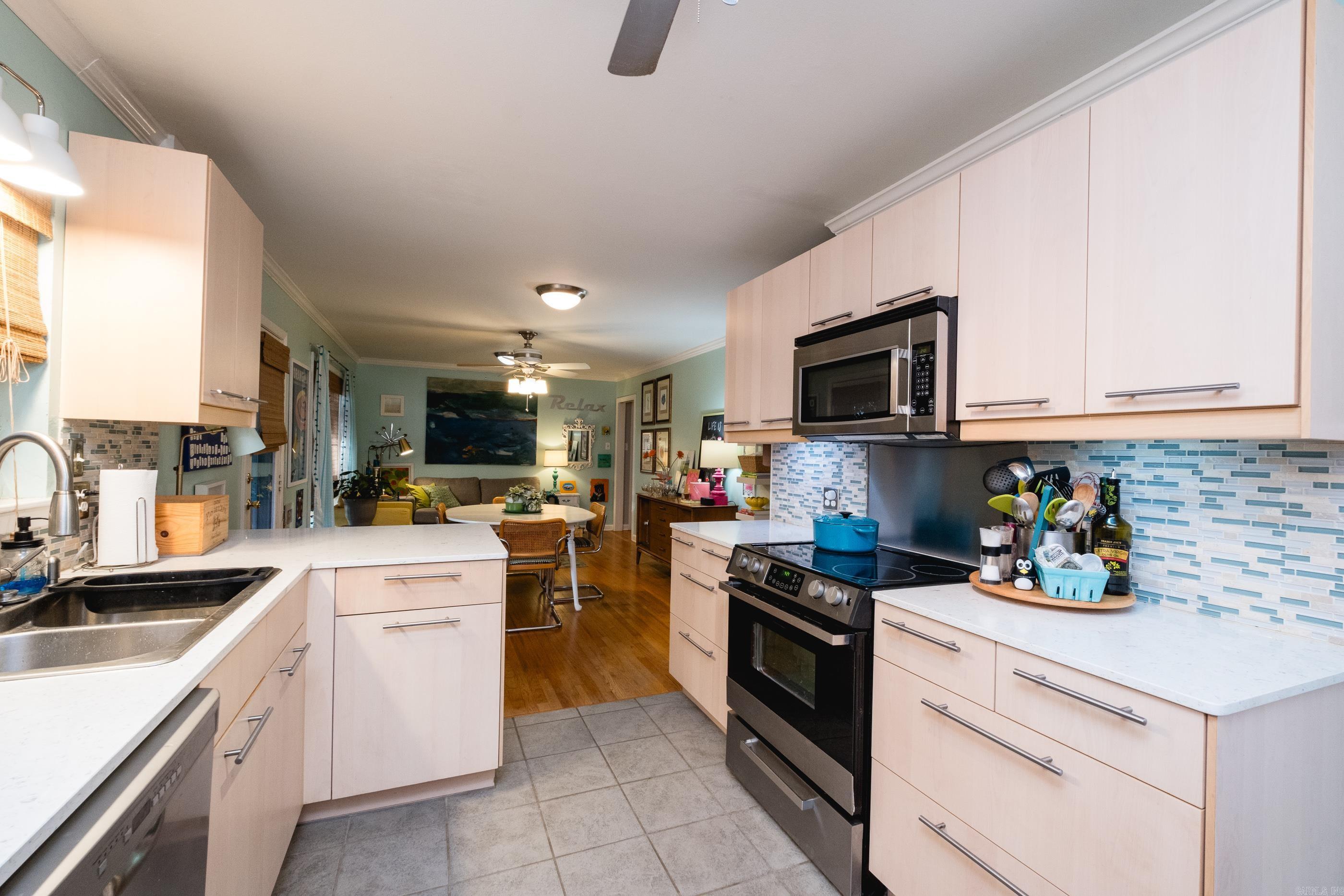 PLAZA HEIGHTS - Residential