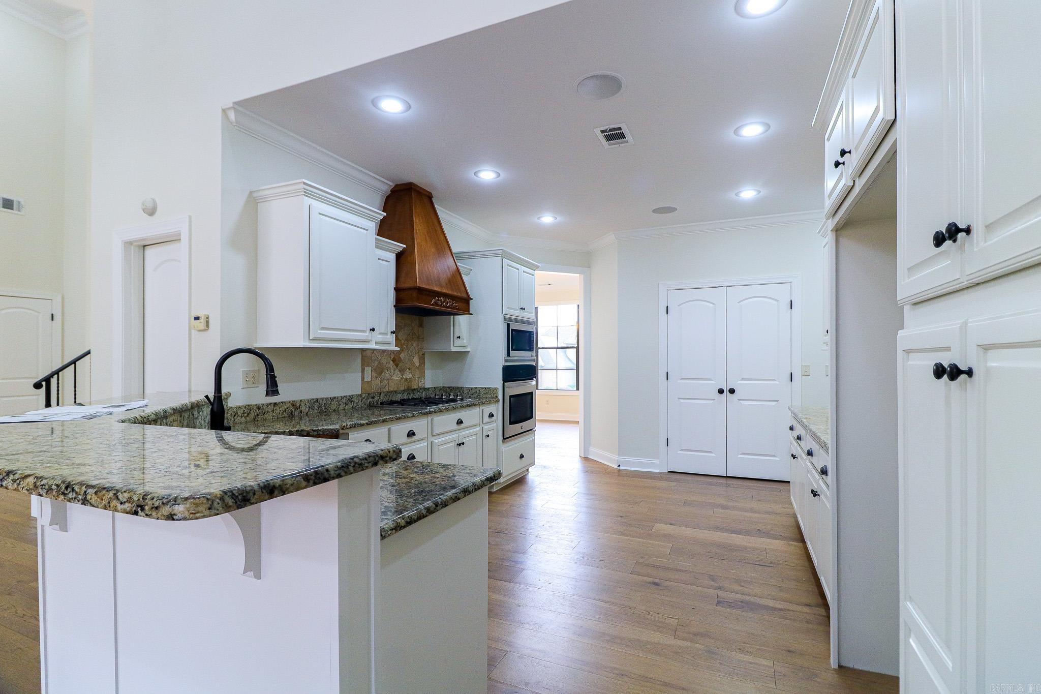 BARRINGTON PARK - Residential