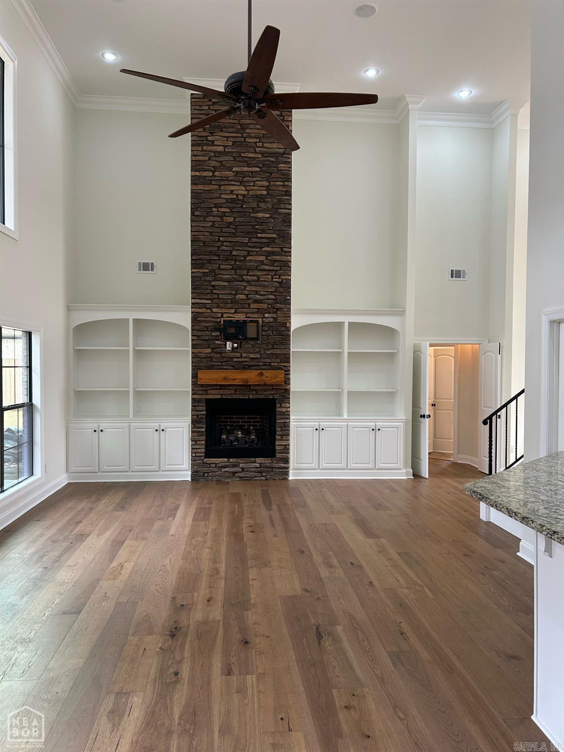 BARRINGTON PARK - Residential