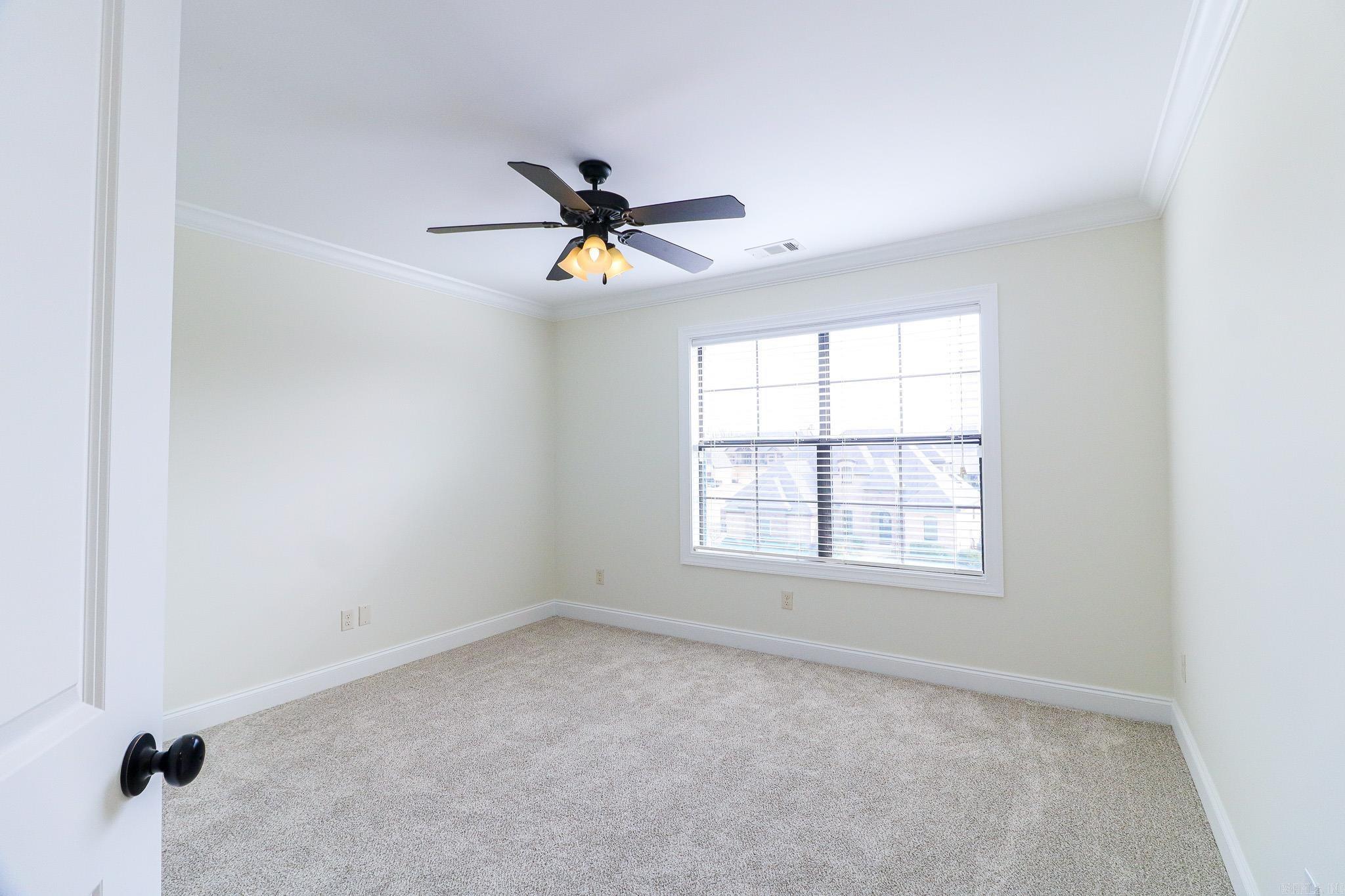 BARRINGTON PARK - Residential