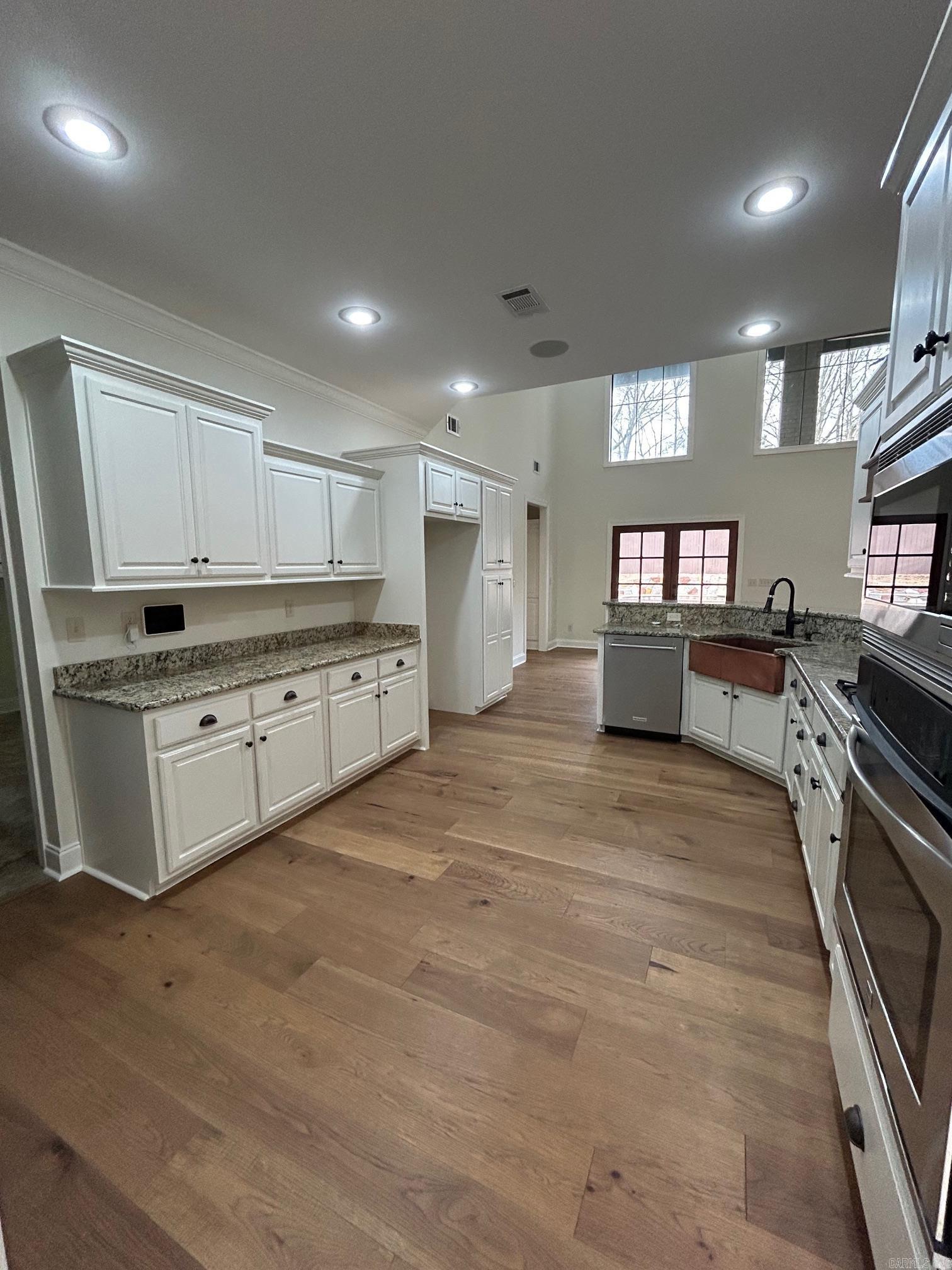 BARRINGTON PARK - Residential