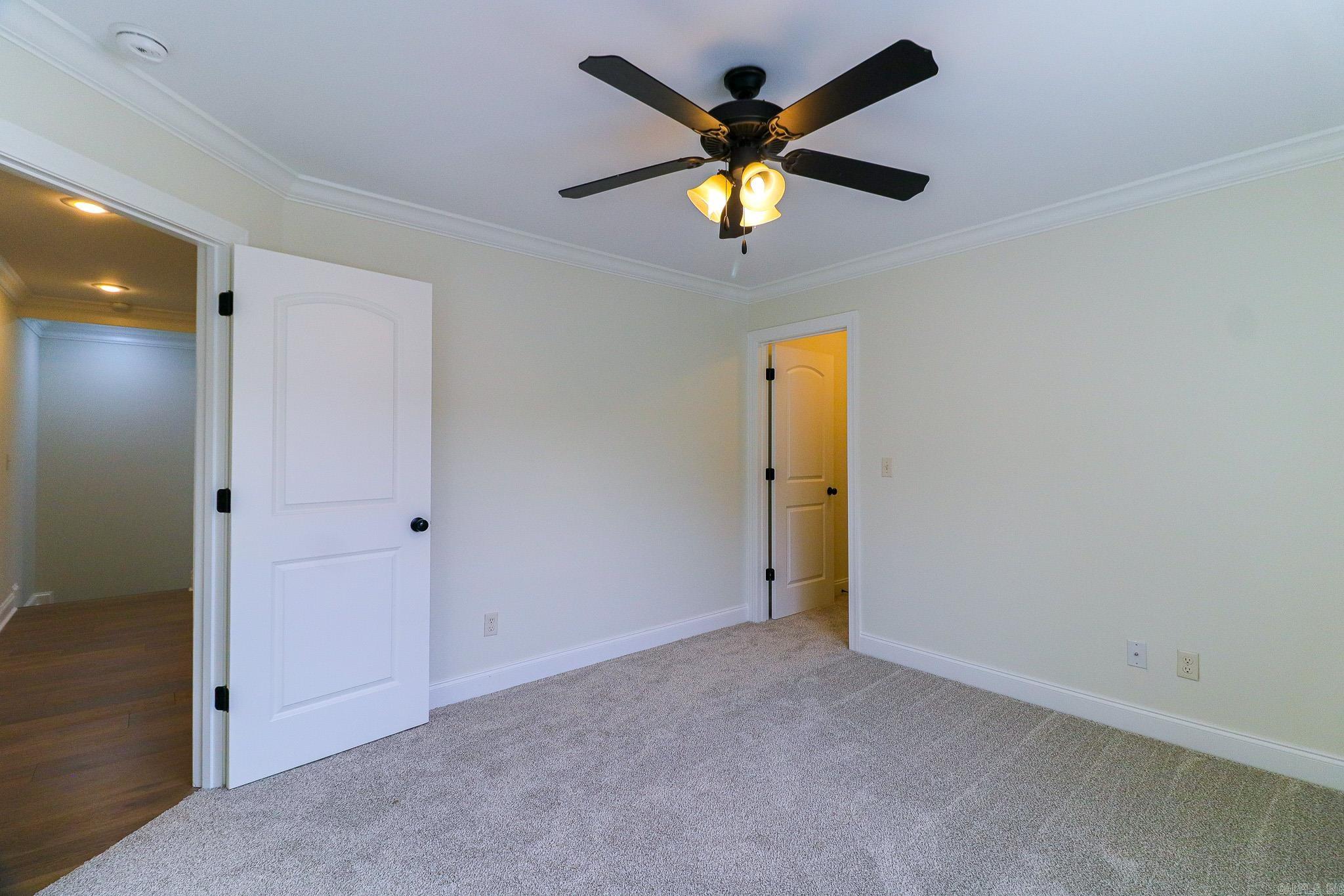 BARRINGTON PARK - Residential