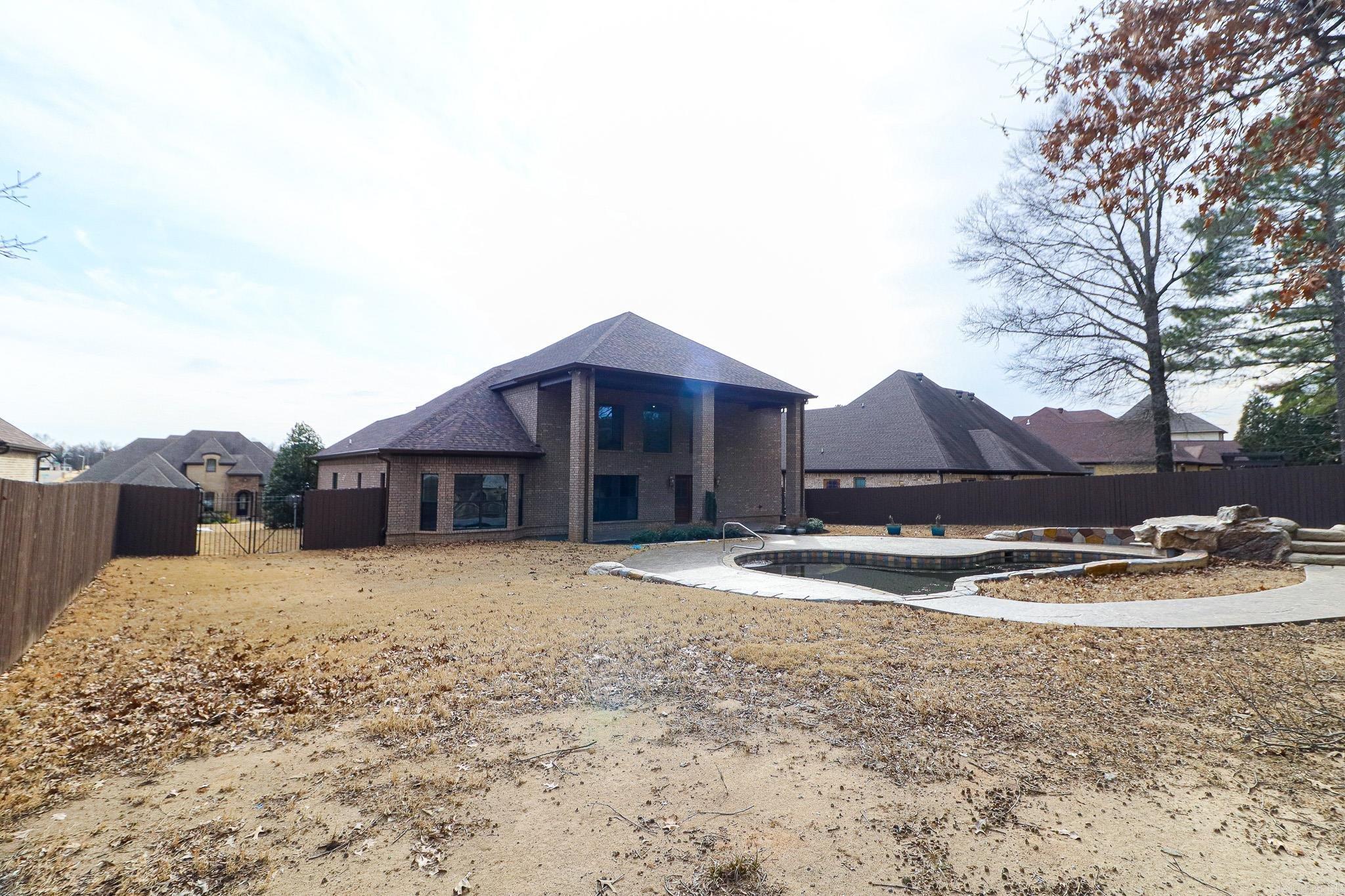 BARRINGTON PARK - Residential