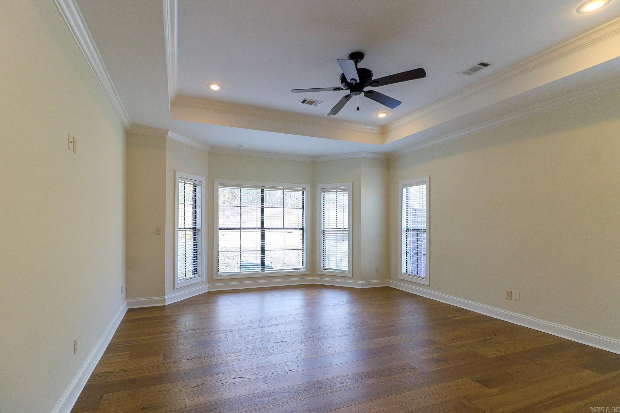 BARRINGTON PARK - Residential