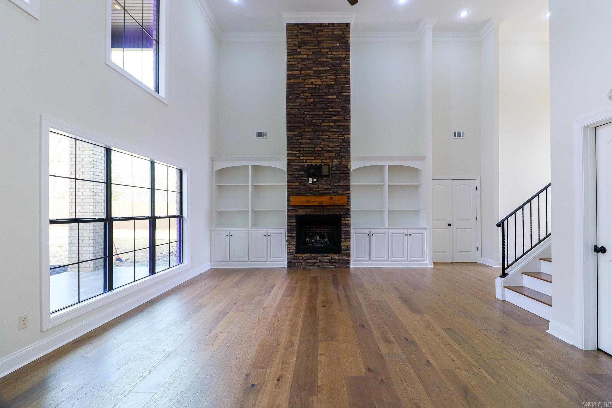 BARRINGTON PARK - Residential