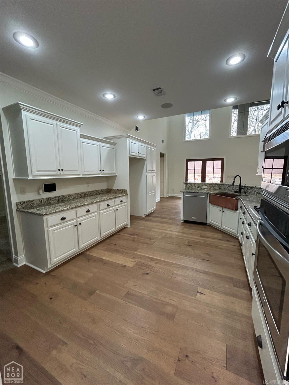 BARRINGTON PARK - Residential