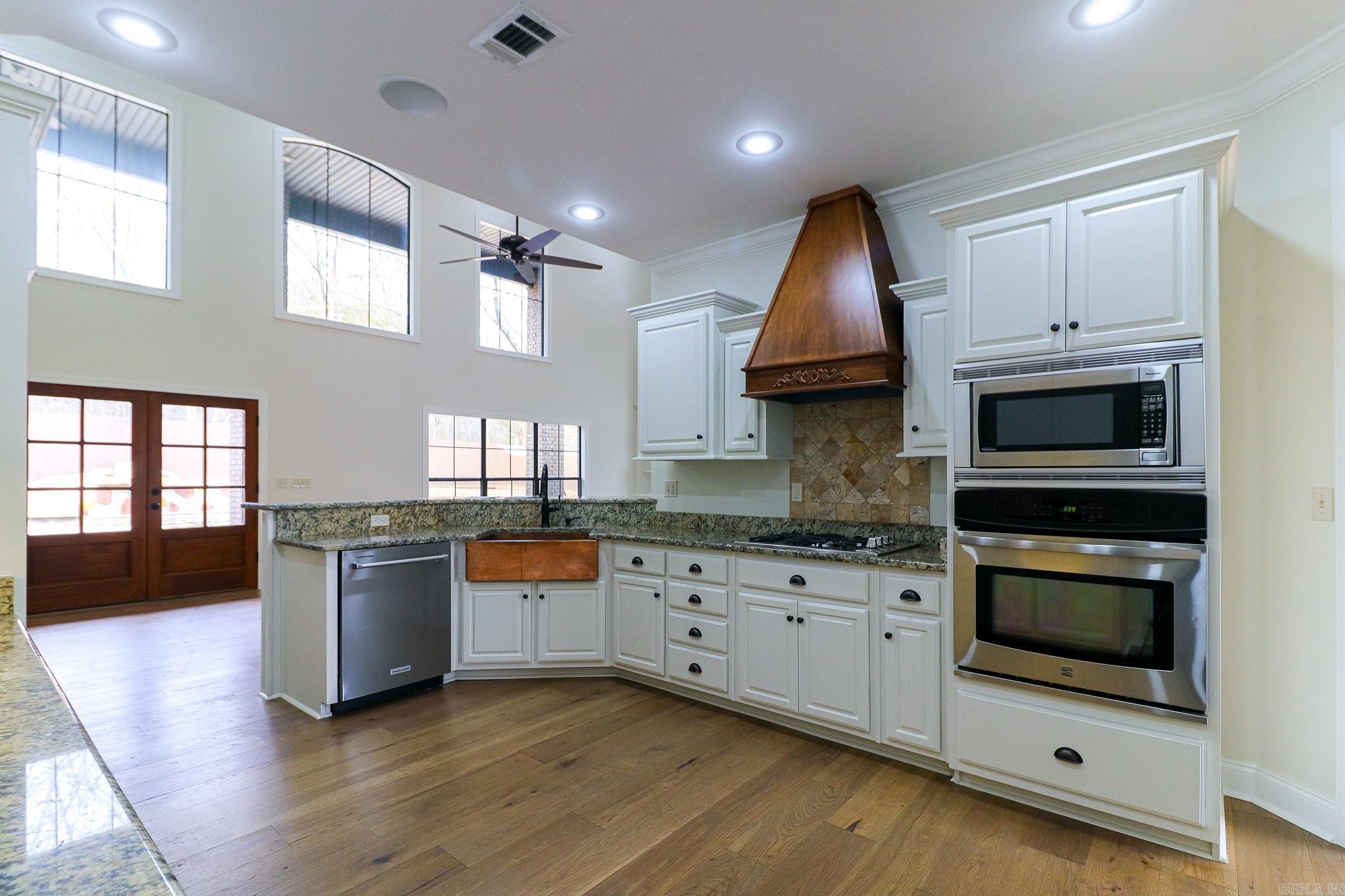 BARRINGTON PARK - Residential