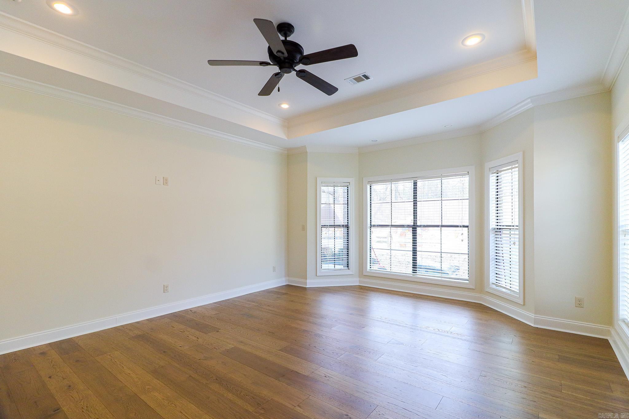 BARRINGTON PARK - Residential