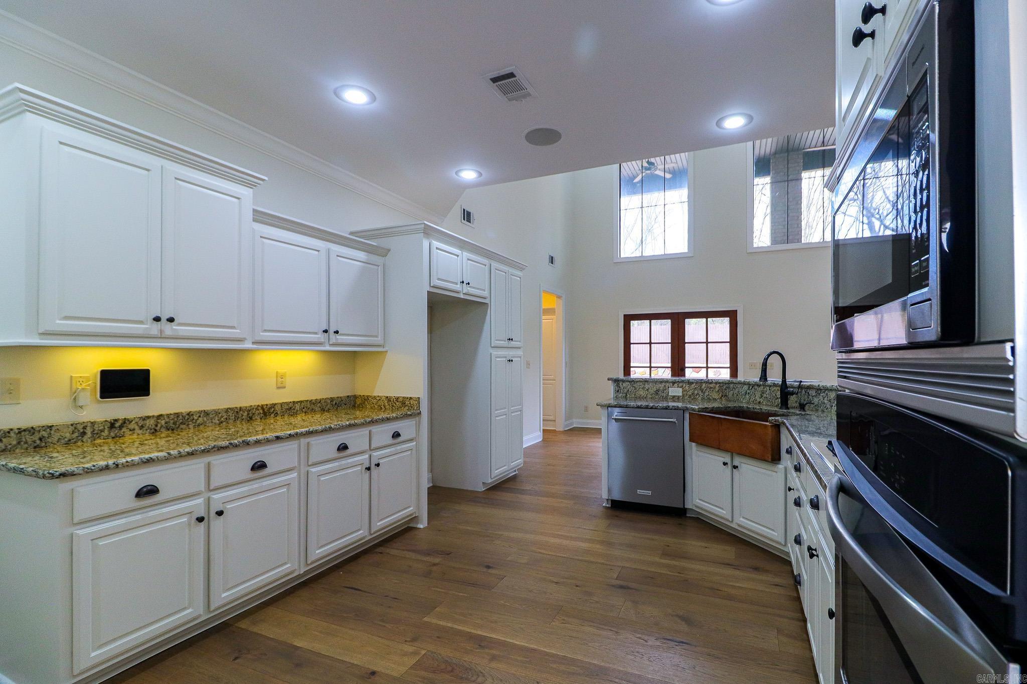 BARRINGTON PARK - Residential