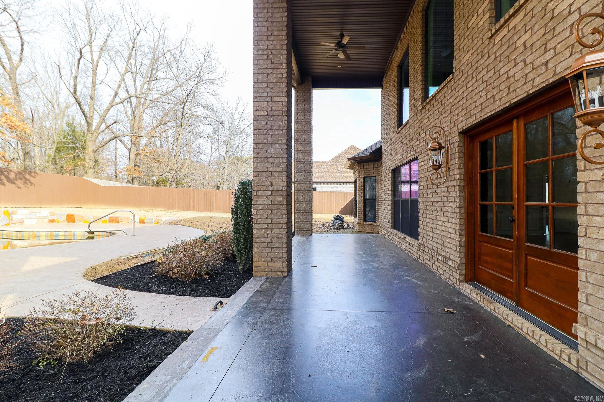 BARRINGTON PARK - Residential